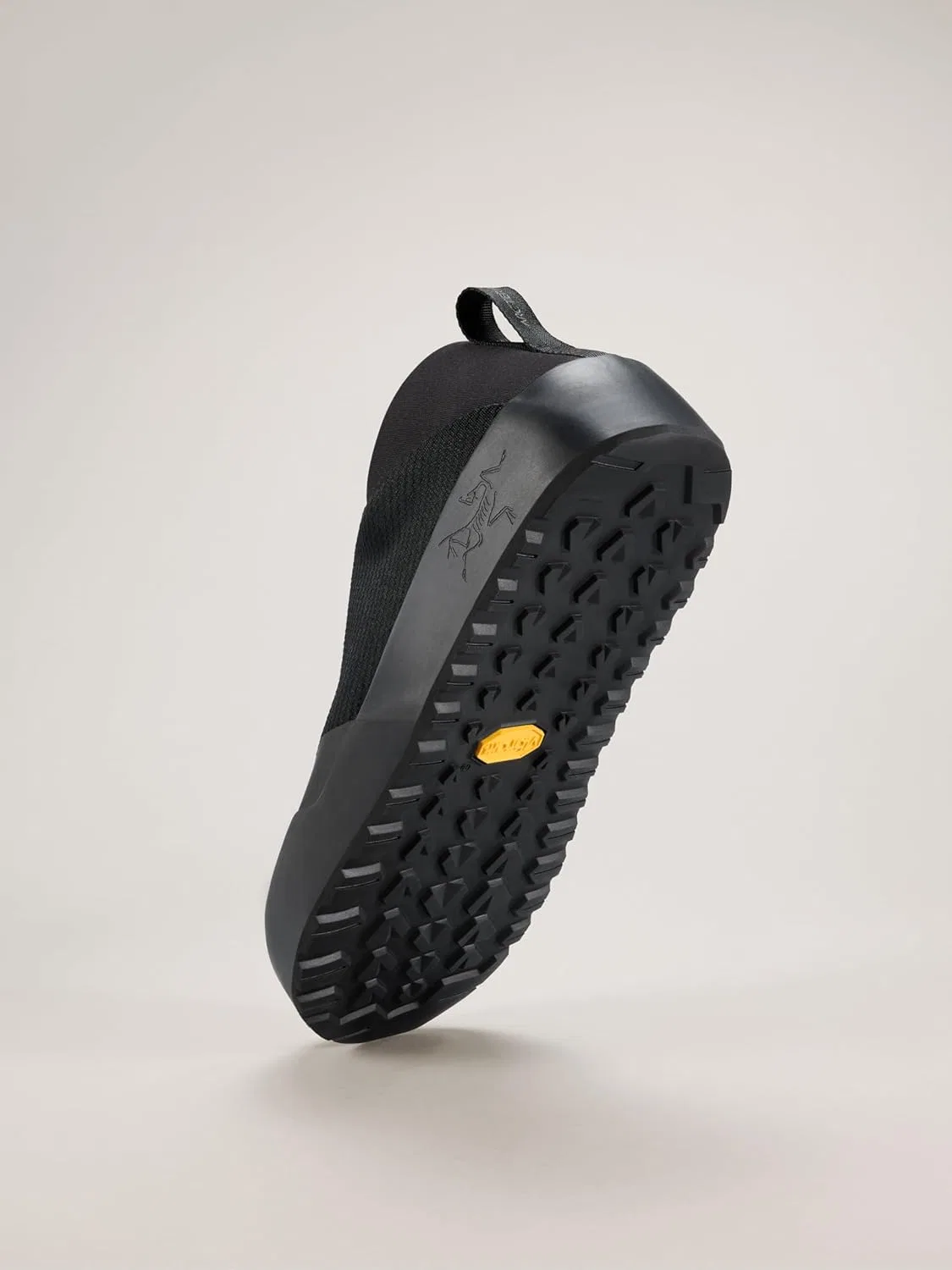 Ботинки для хайкинга облегченные Arc'teryx, черный — фото 4