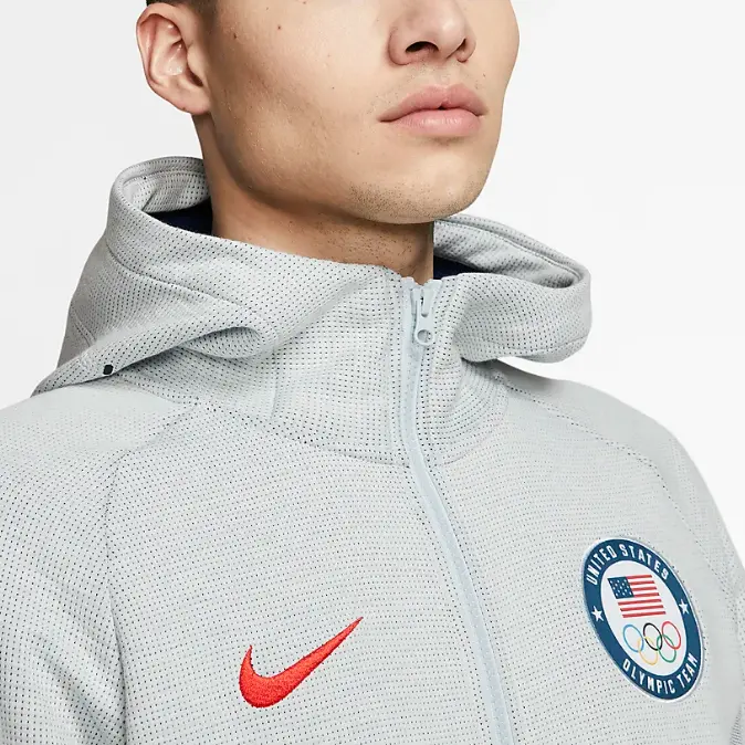 

SPORTSWEAR TECH PACK Куртка мужская Белый Золотой Серый Nike, серый
