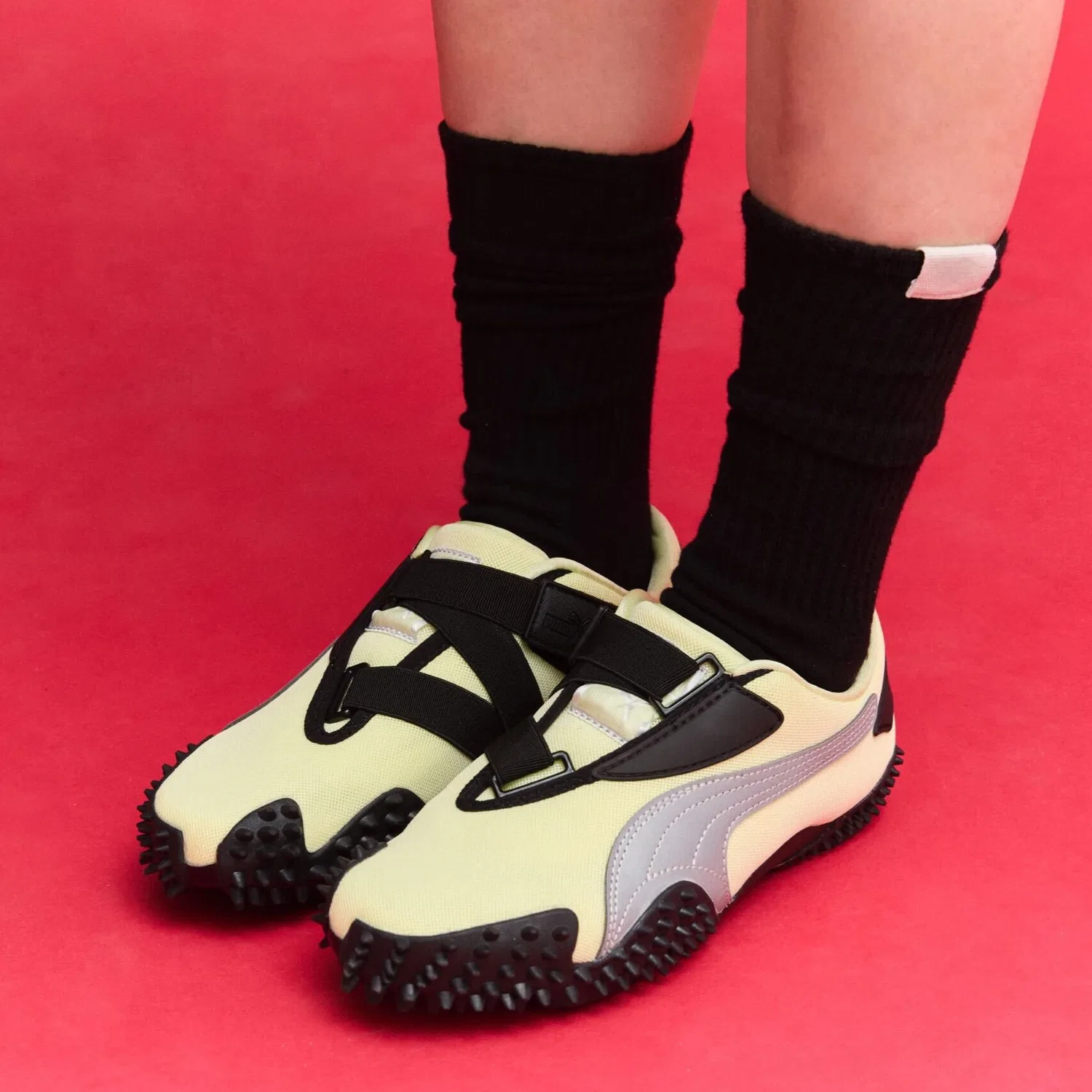 Мужские низкие кроссовки Puma Mostro OG золотистые