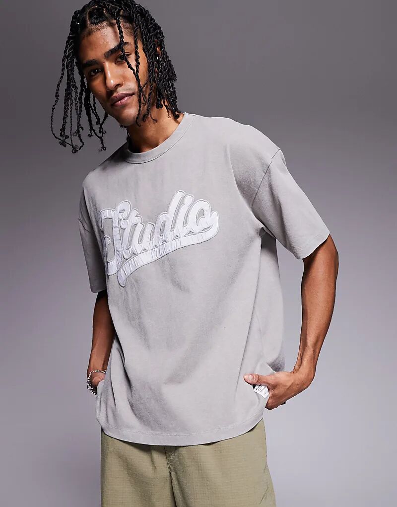 

Футболка ASOS DESIGN свободного кроя из плотной ткани серого цвета с аппликацией на груди