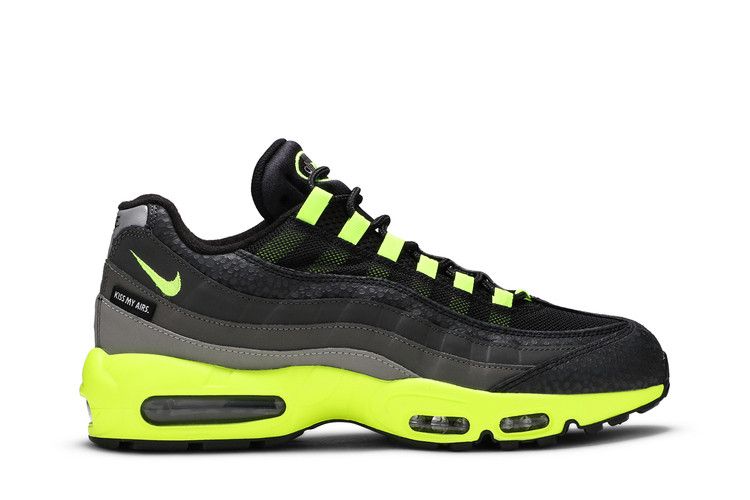 Кроссовки Nike Air Max 95 'Kiss My Airs - Black Volt', черный — фото 2