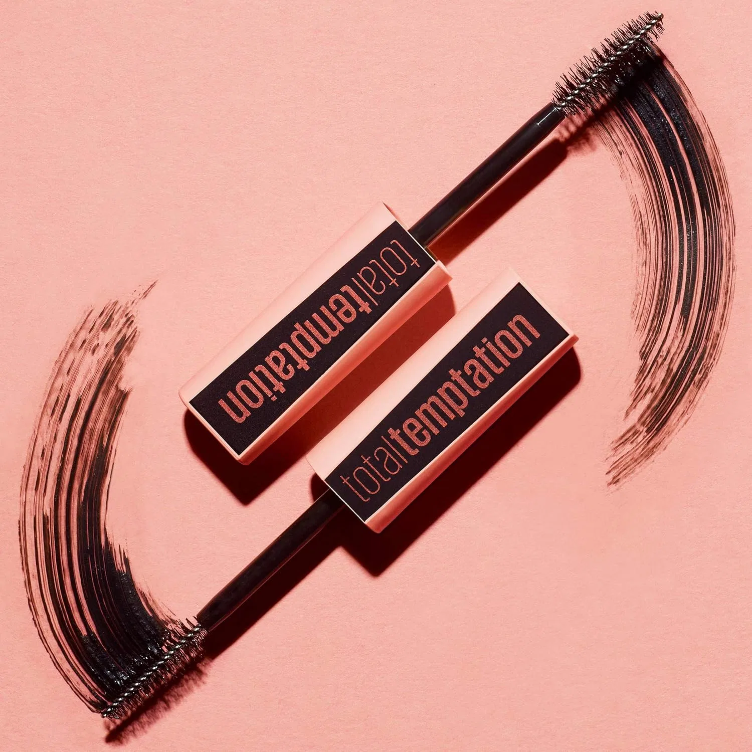 Тушь для ресниц объемная MAYBELLINE Total Temptation Washable Blackest Black — фото 4