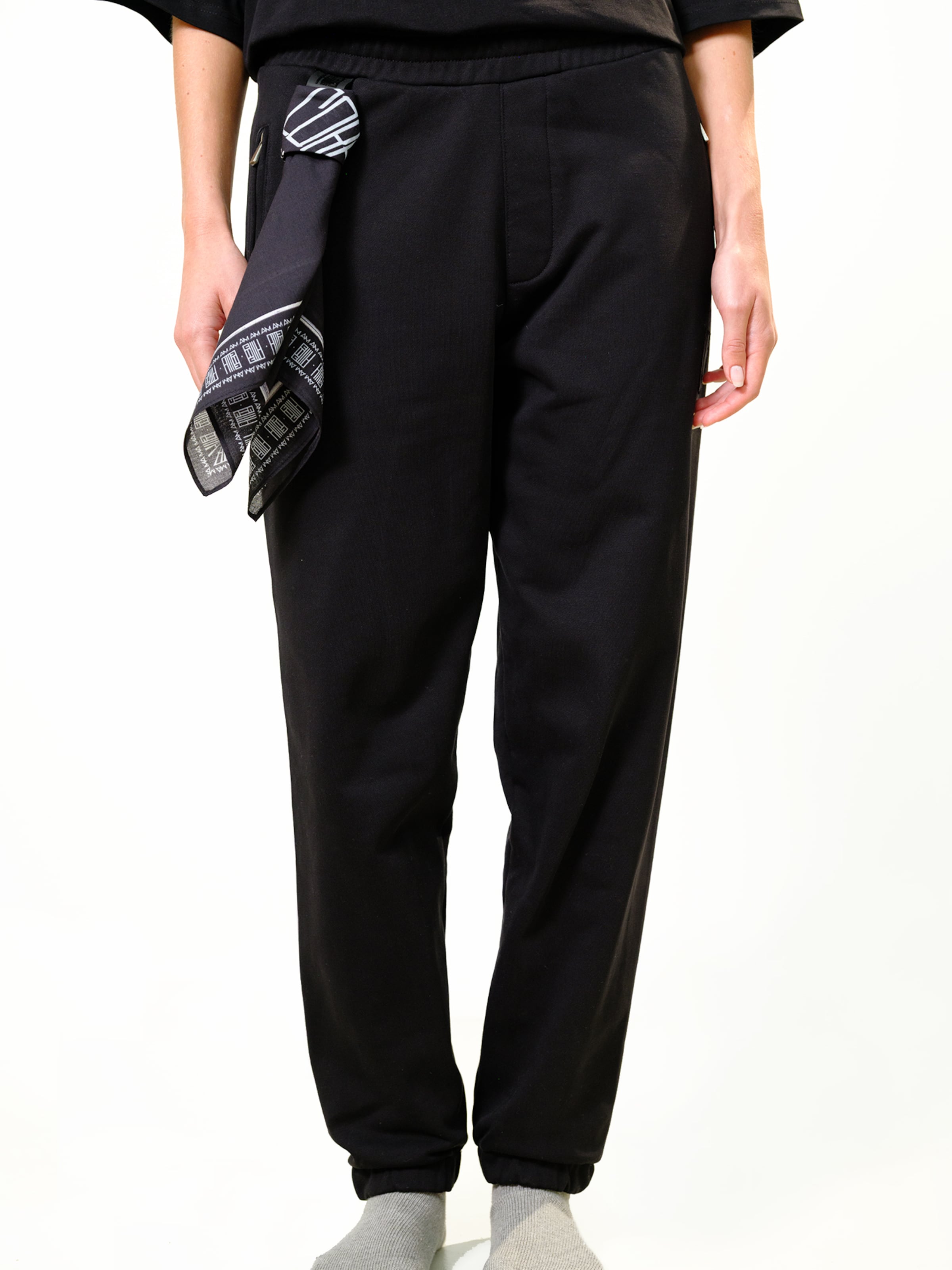 

Alessandro Magno Штаны Regular 'Core 2.0' в черном цвете