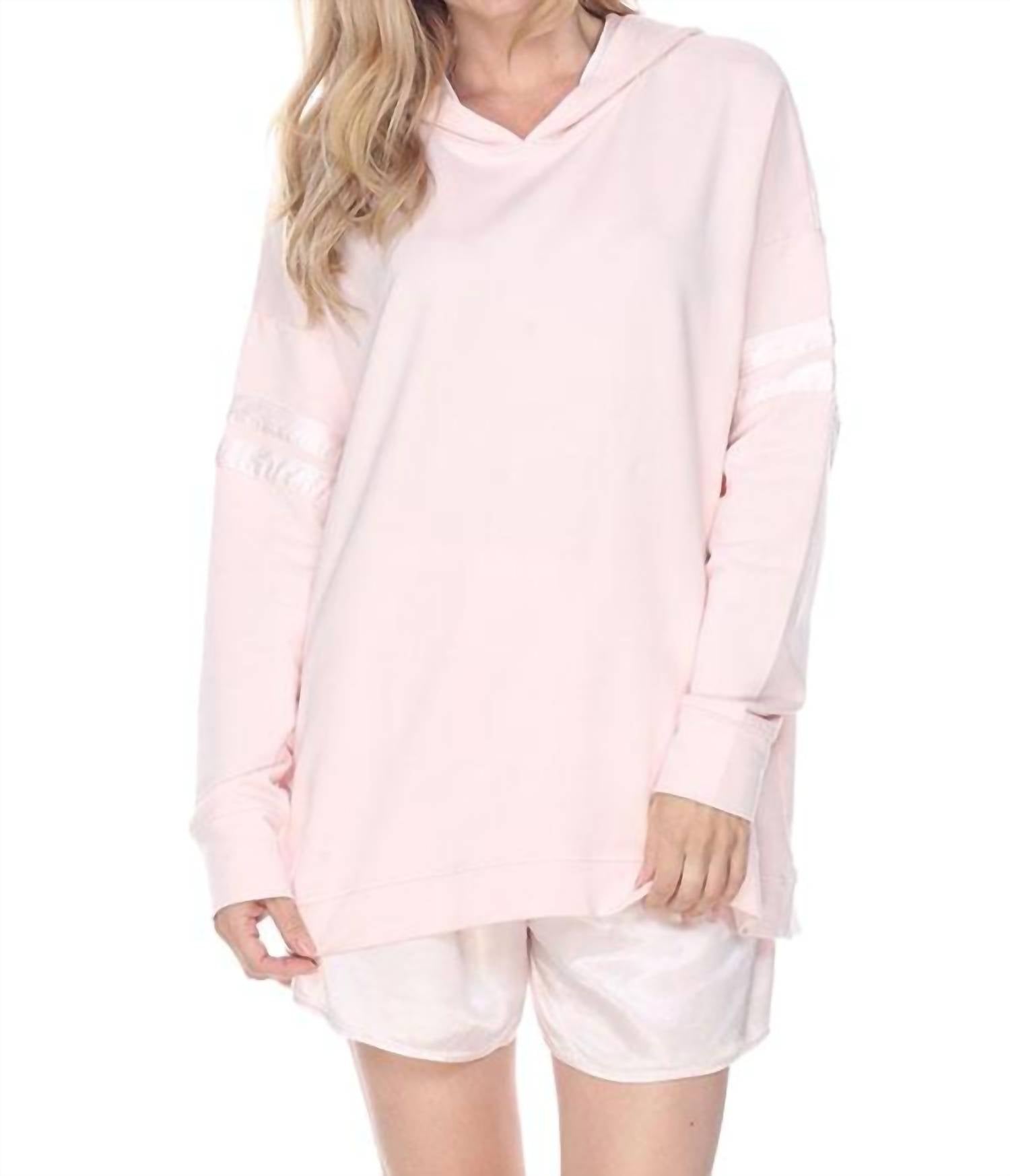 

Толстовка Destiny French Terry с капюшоном и атласной отделкой в ​​цвете Blush PJ Harlow, красный