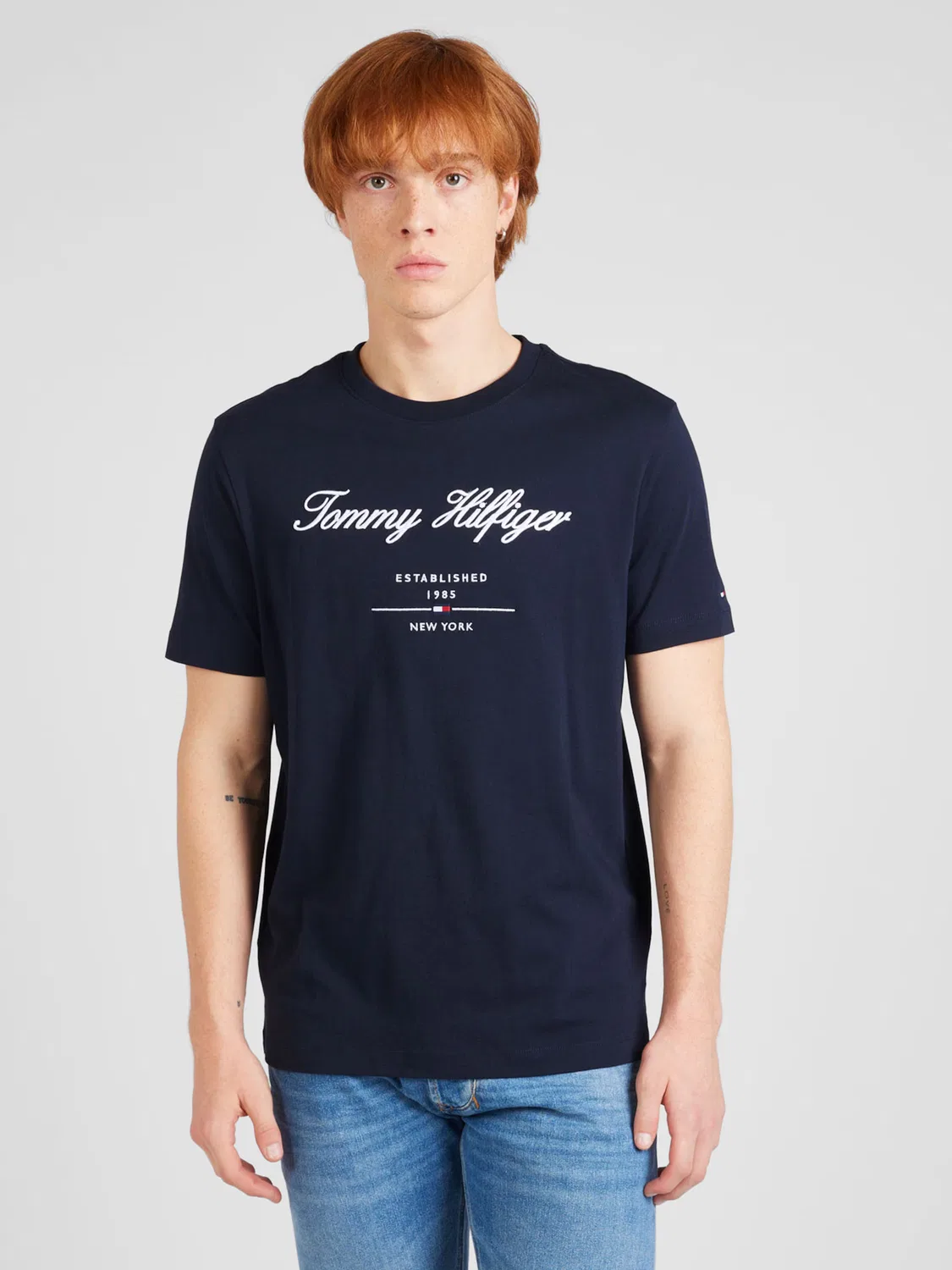 Футболка Tommy Hilfiger с текстурированным логотипом, темно-синего цвета — фото 3