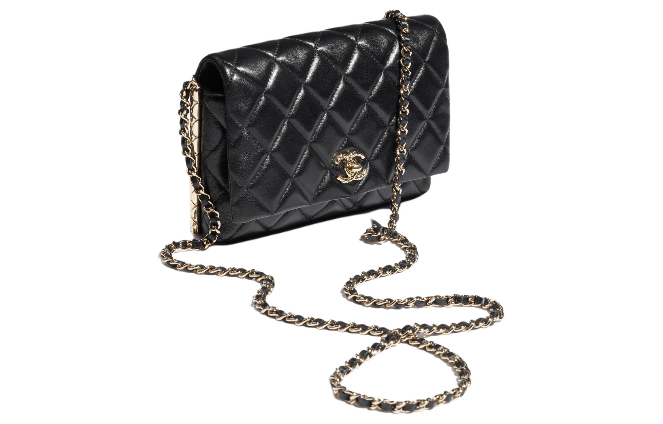 CHANEL Яркая потертая сумка-кроссбоди из барашка через плечо женская черная — фото 2