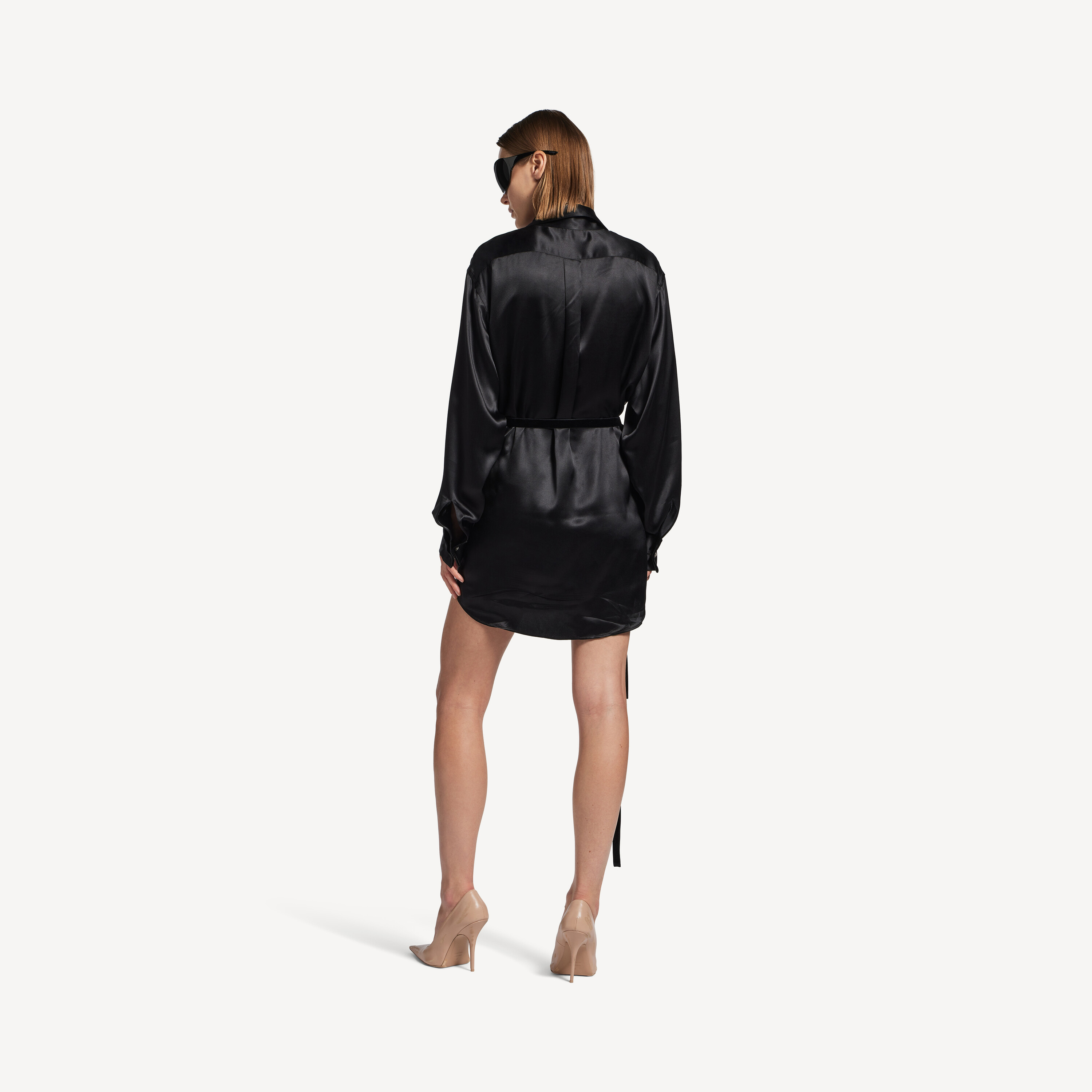 BALENCIAGA Женское платье с запахом черного цвета — фото 4