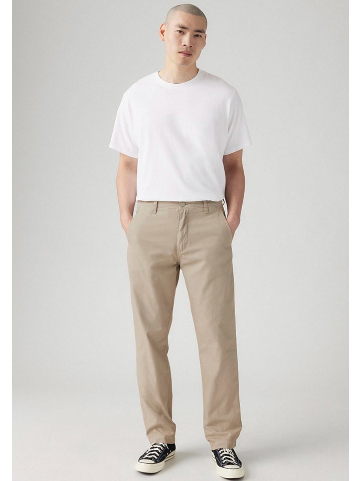 

Брюки чинос Levi's, песочный