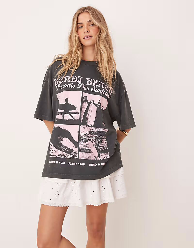 

Футболка ASOS DESIGN oversize с принтом серфинга на пляже Бонди в стираном угольном цвете