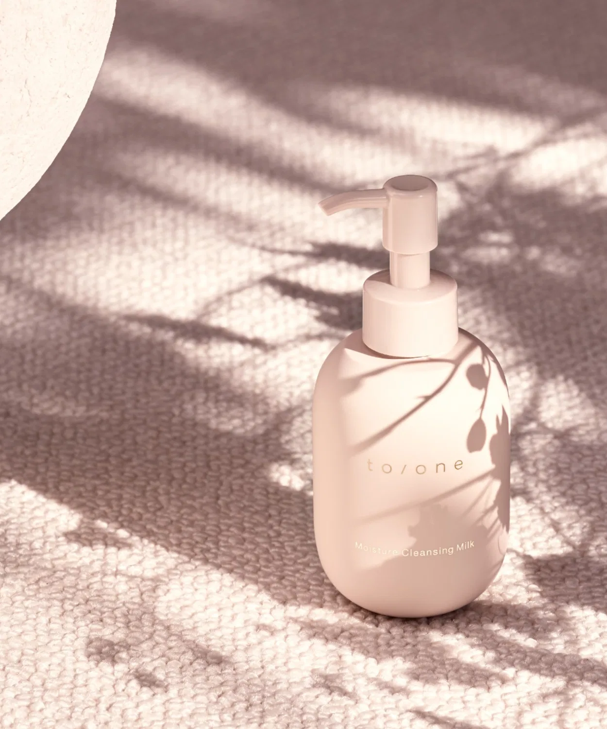 Средство для снятия макияжа to/one — Молочко для снятия макияжа Moisture Cleansing Milk, 150 мл