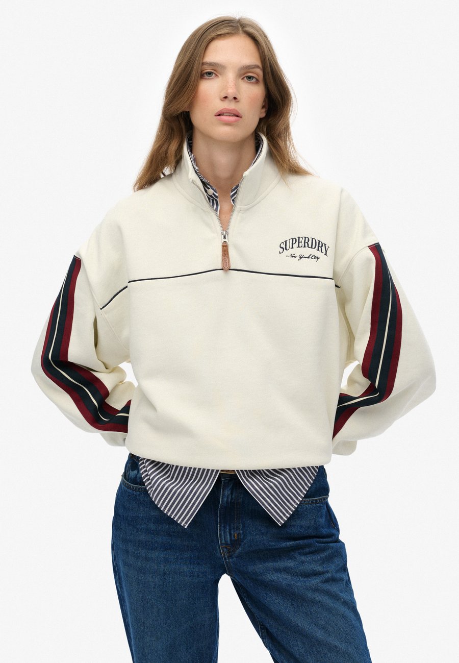 

Толстовка Superdry & Co COUNTRY CLUB TAPE HENLEY, Off White/Off-White, Белый, Толстовка Superdry & Co COUNTRY CLUB TAPE HENLEY, Off White/Off-White