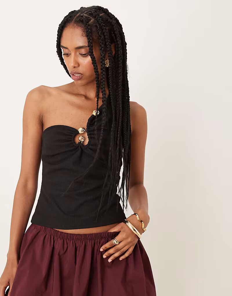 

Топ на одно плечо в рубчик с золотой отделкой, черный Asos Design