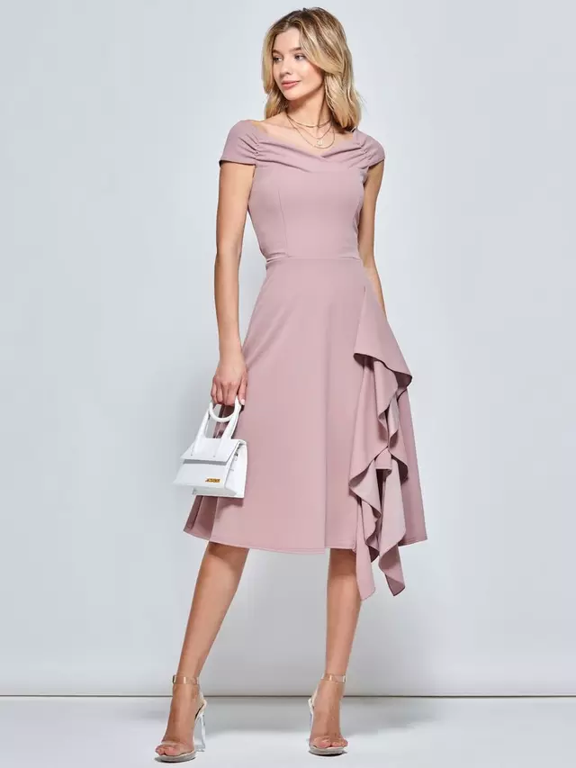 

Платье Jolie Moi Skylar Off Shoulder Ruffle Hem, цвет nude