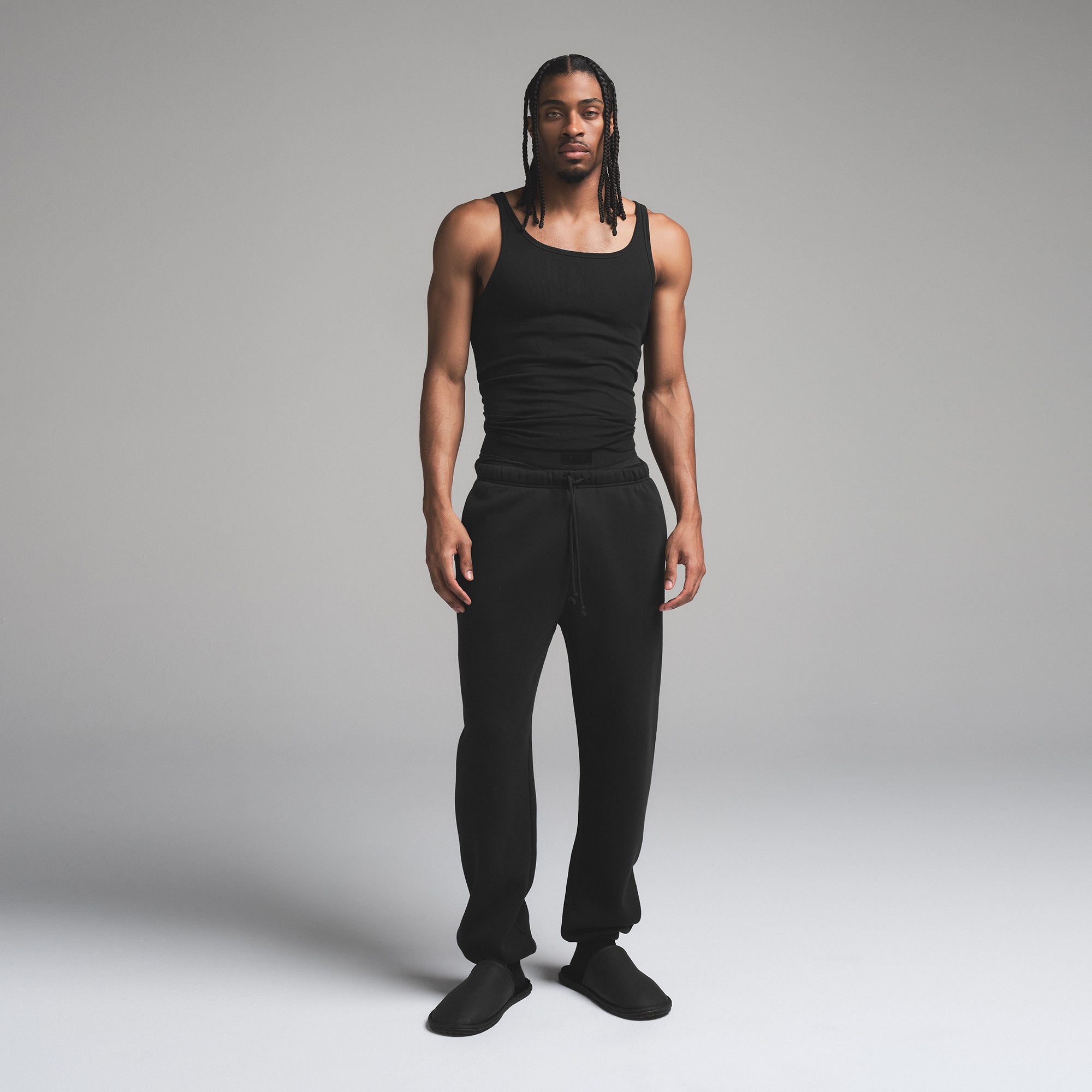 

Мужские свободные джоггеры SKIMS, цвет washed onyx