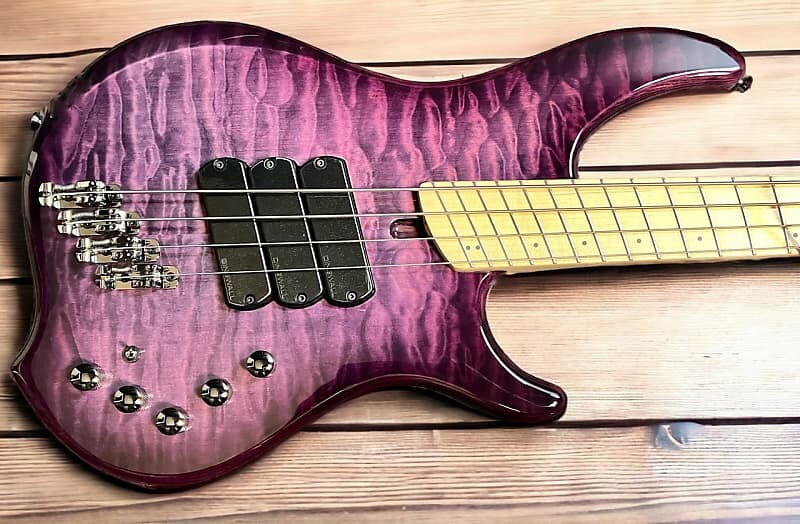 

Басс гитара Dingwall Combustion