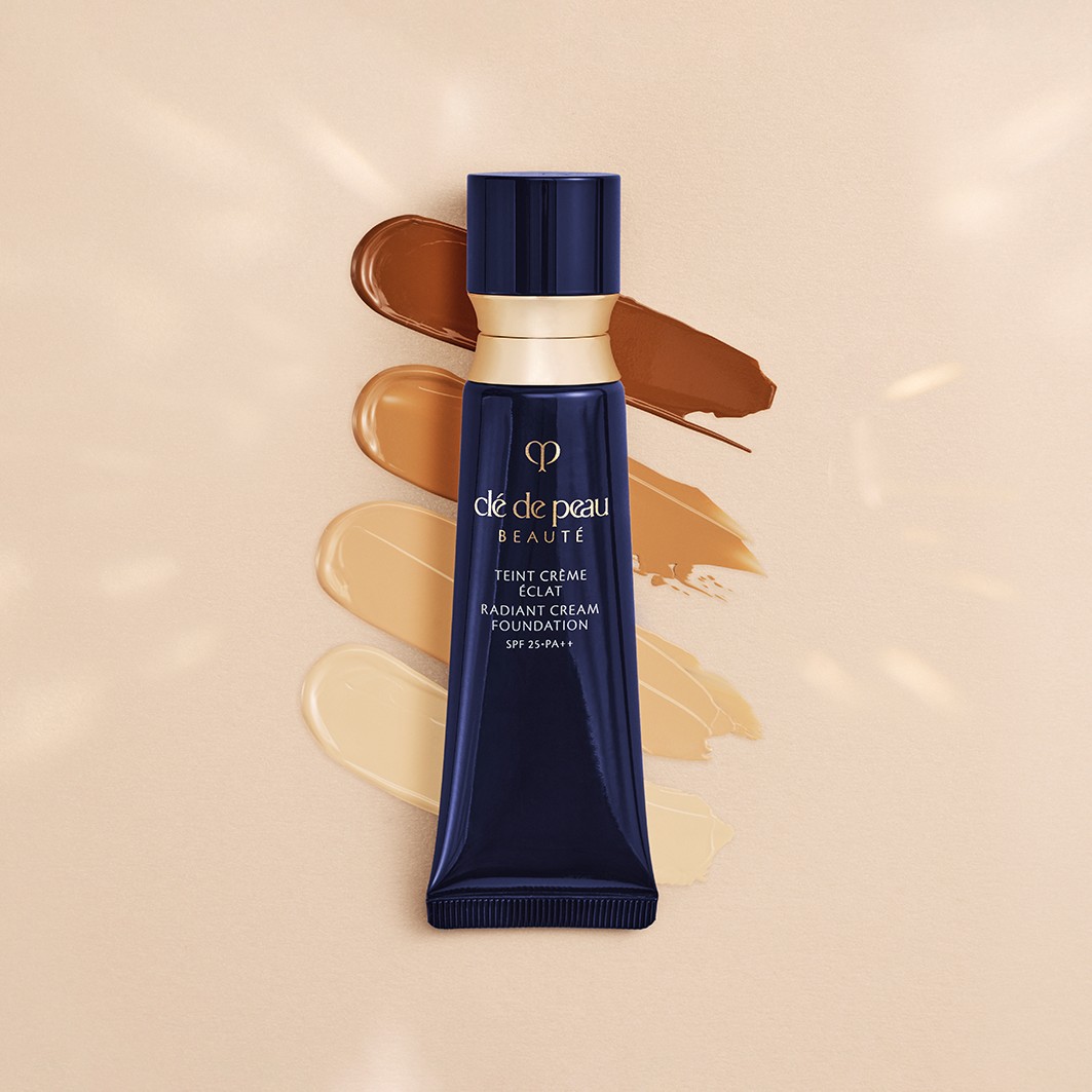 Тональный крем для лица radiant cream Cle De Peau Beaute, o60, объем 21 мл — фото 3