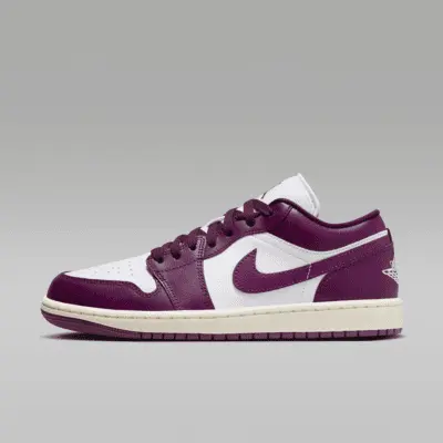 

Кроссовки Jordan Air 1 Low, цвет White/Sail/Bordeaux