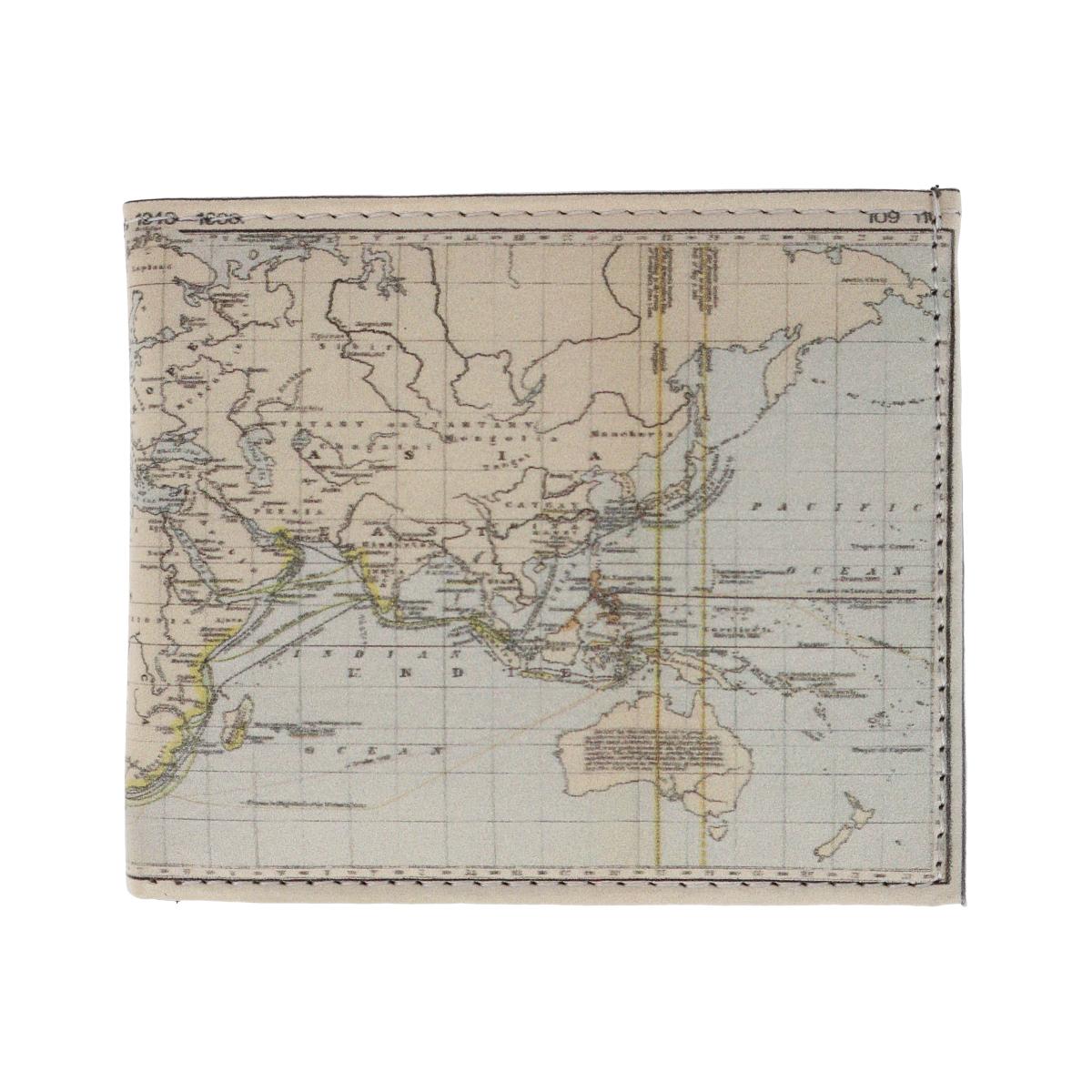 

Мужской кошелек с картой мира в два сложения CTM, цвет world map