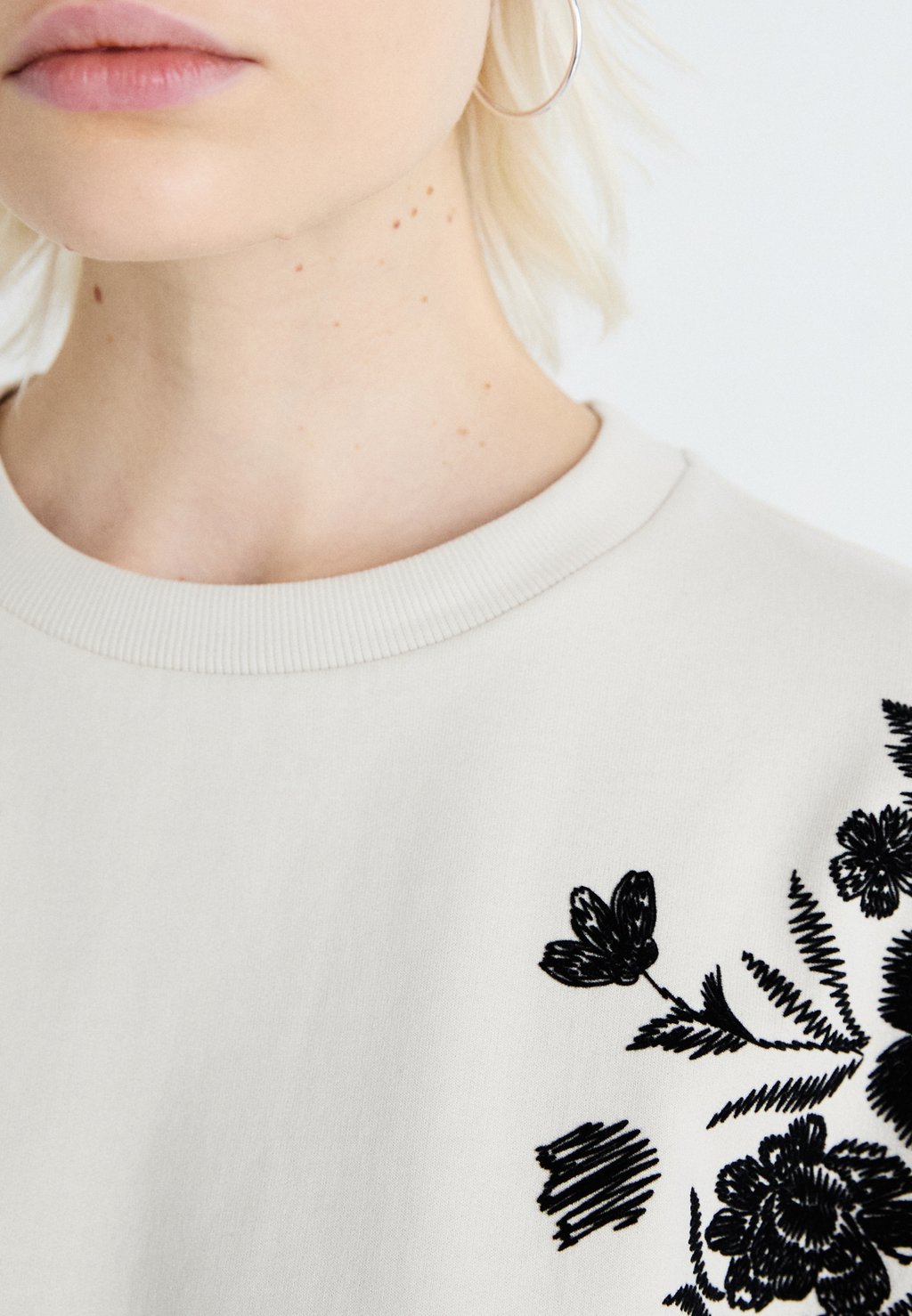 

Толстовка VMHELEN TRINA BOX Vero Moda, бежевый
