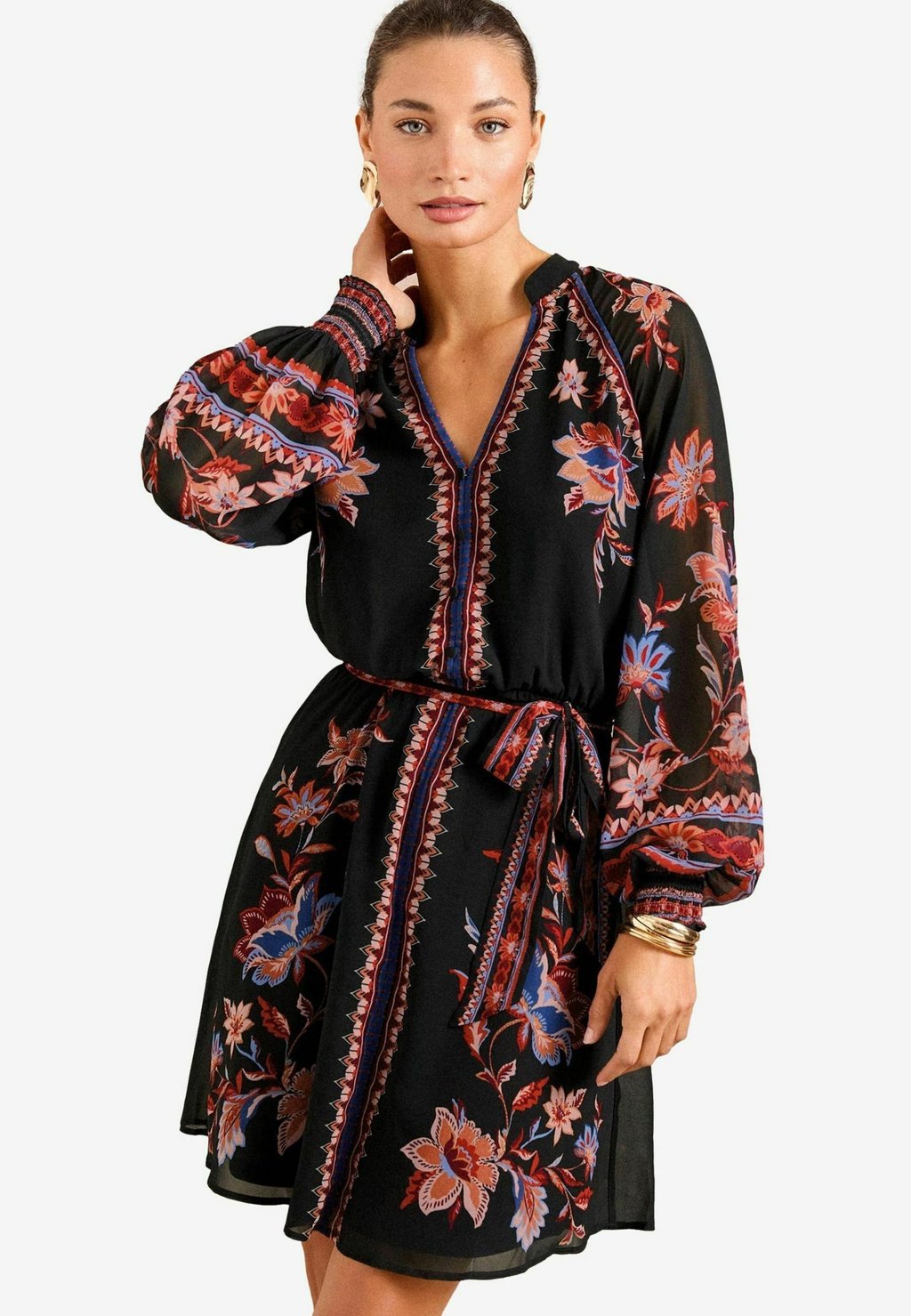 

Платье-рубашка WOODBLOCK NOTCH NECK BELTED MINI Love & Roses, черный