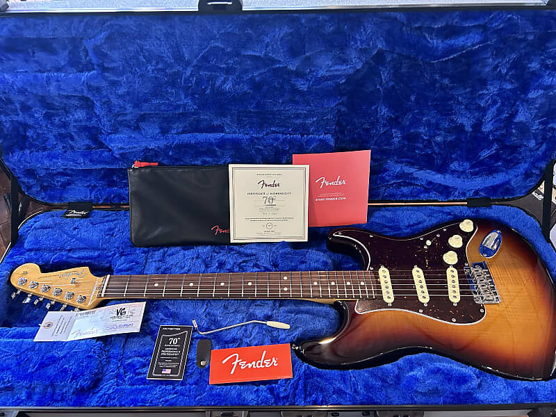 

Электрогитара Fender 70th Anniversary American Professional II Stratocaster Comet Burst /8lbs. 0.5 oz. In Stock # US23089989