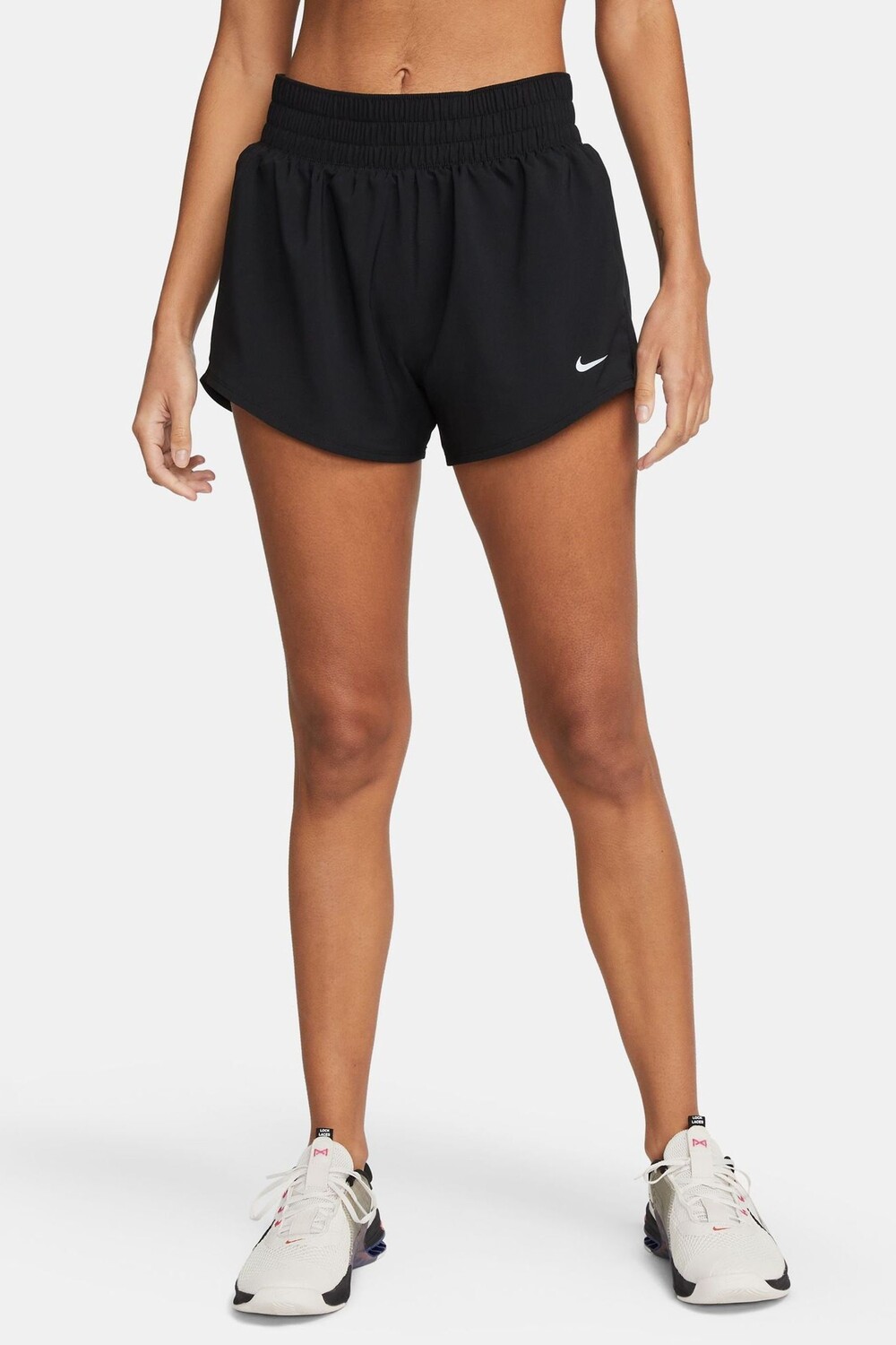 Короткие шорты One dri fit со средней посадкой длиной 3 дюйма на подкладке Nike, черный — фото 2