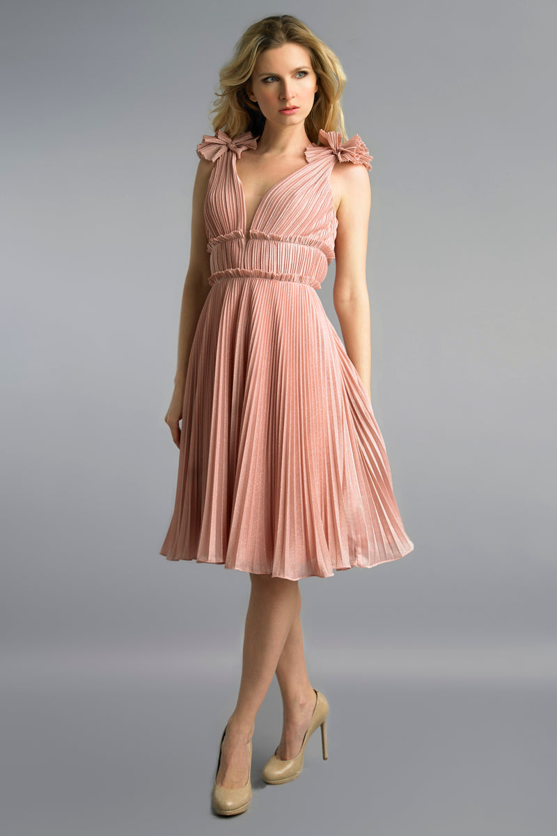 

Коктейльное платье со складками и бантом на плечах Basix Black Label, красный