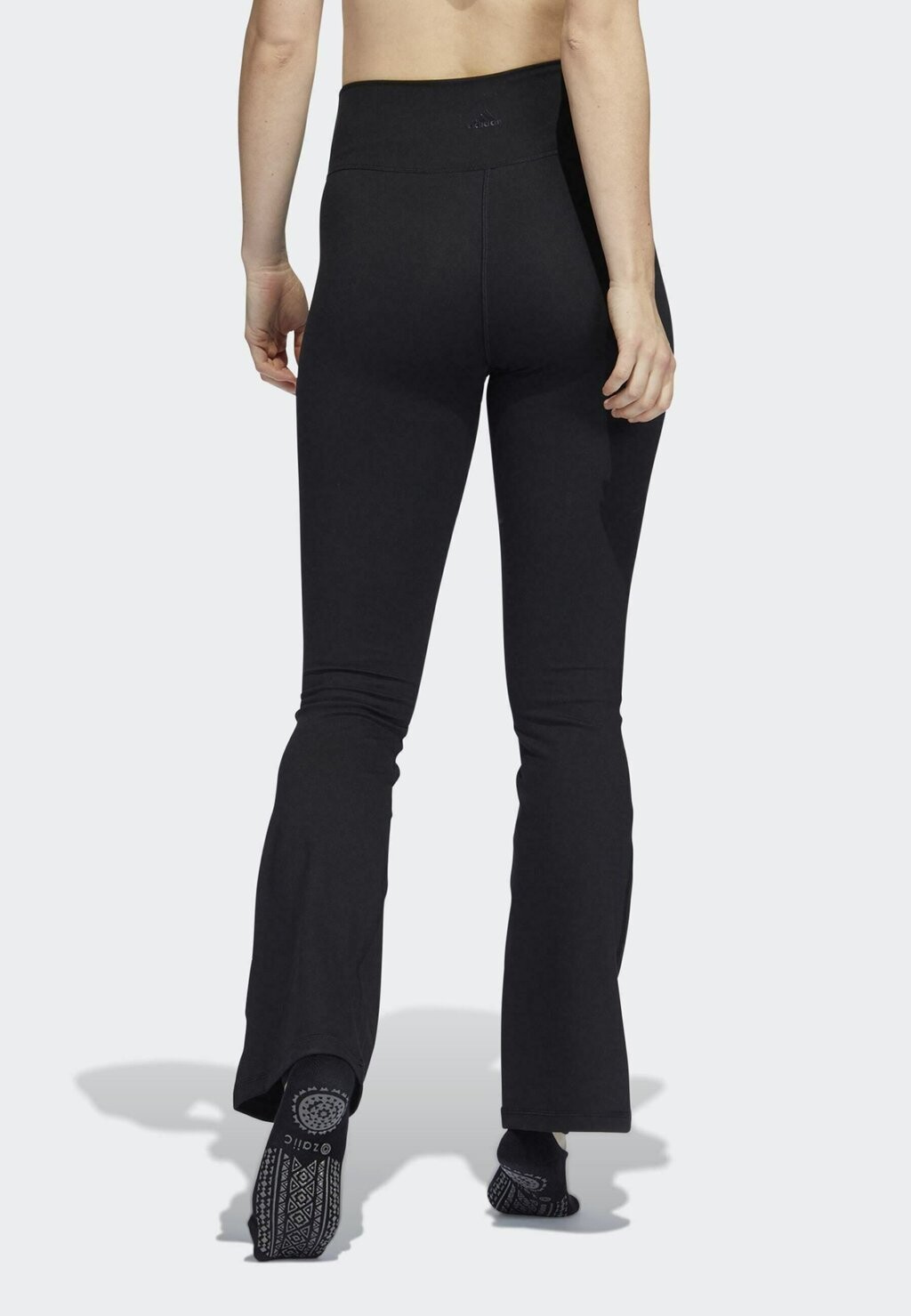 

Брюки Yo Sto Flared adidas Performance, черные