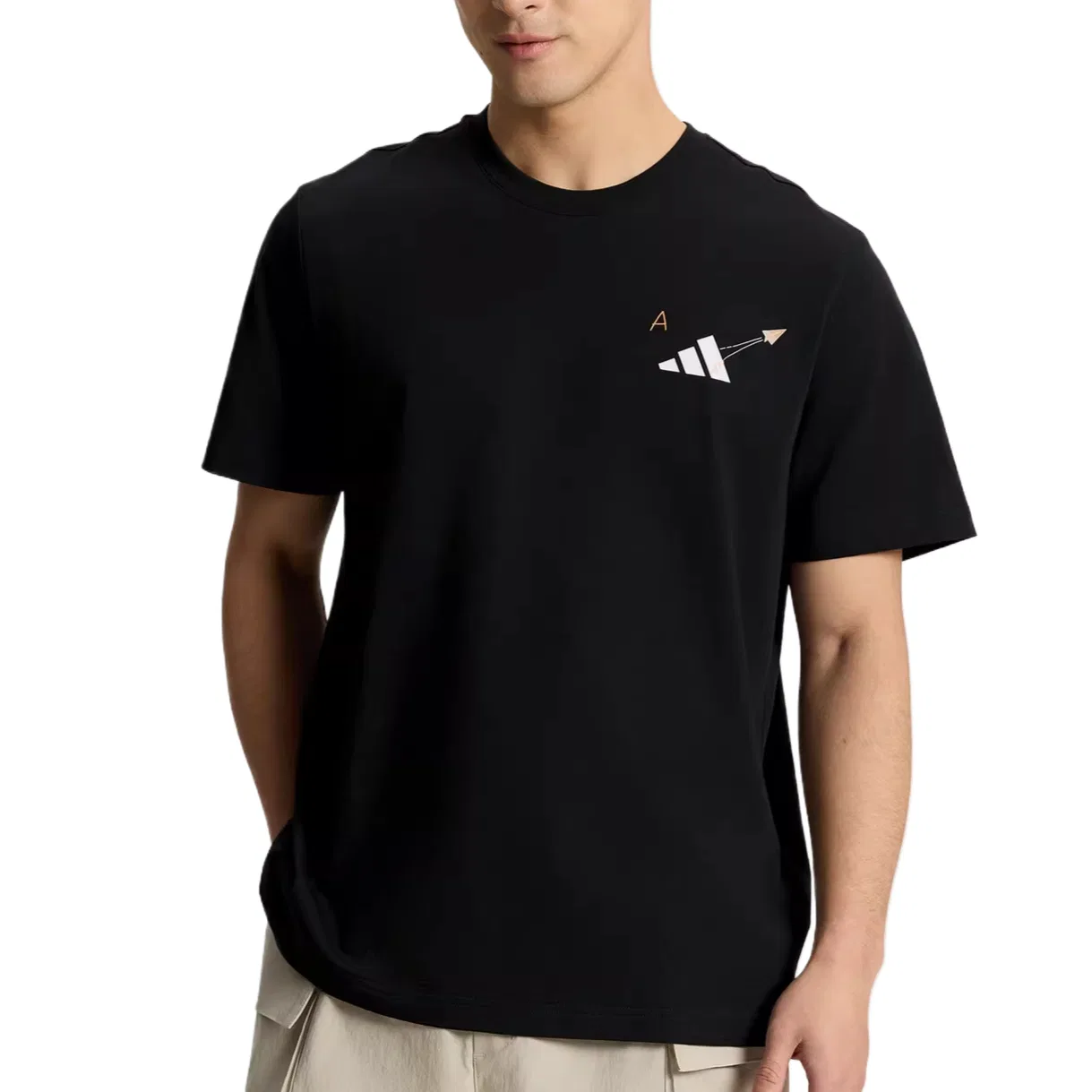Футболка унисекс black crew neck moderate Adidas