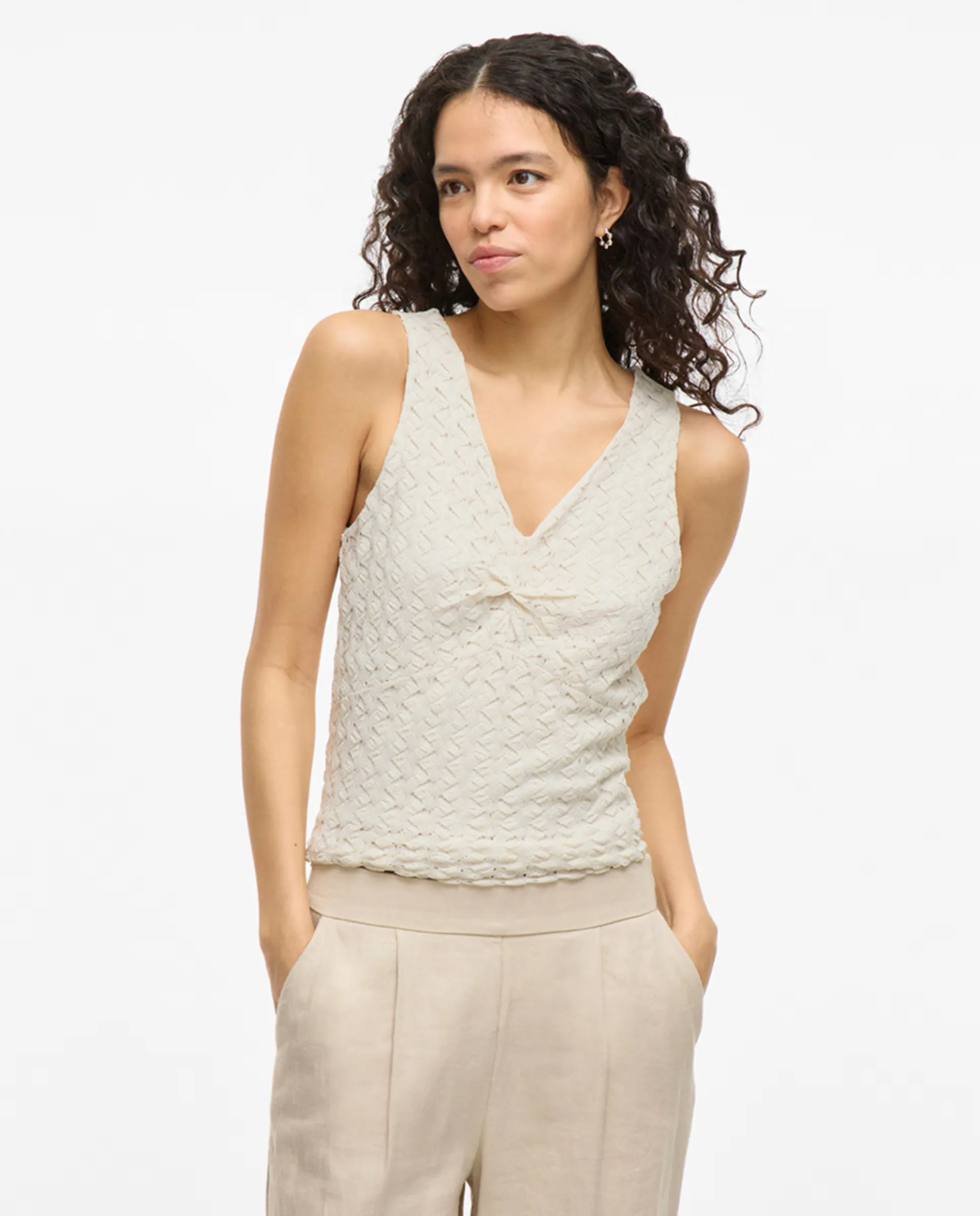 

Женская майка с V-образным вырезом Vila, бежевый