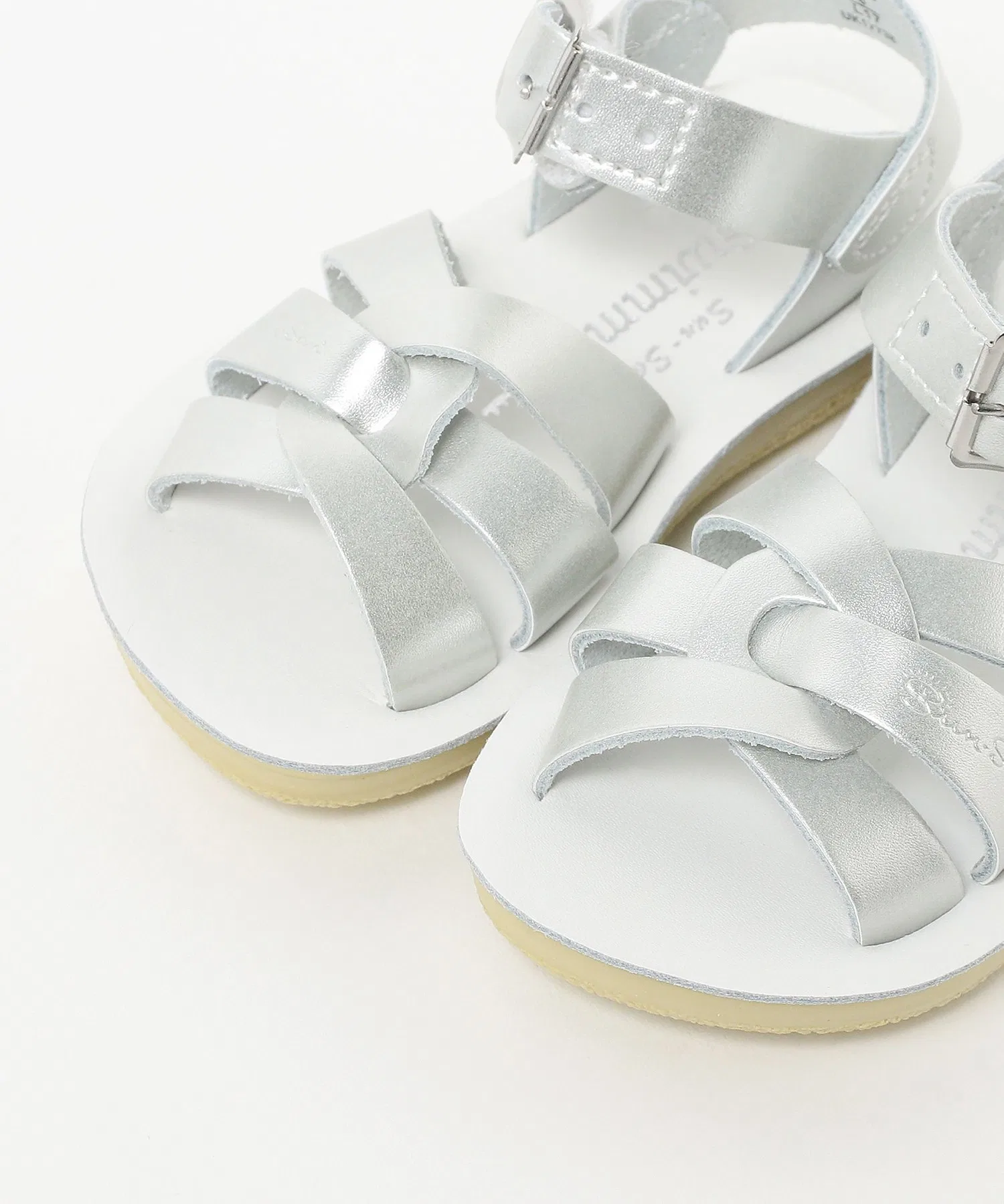 Детские сандалии из натуральной кожи SALT WATER SANDALS Swimmer серебряные — фото 2