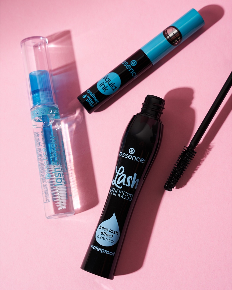 Водостойкая тушь для ресниц Lash Princess с липким эффектом Essence, atspalvis black 12 мл — фото 4