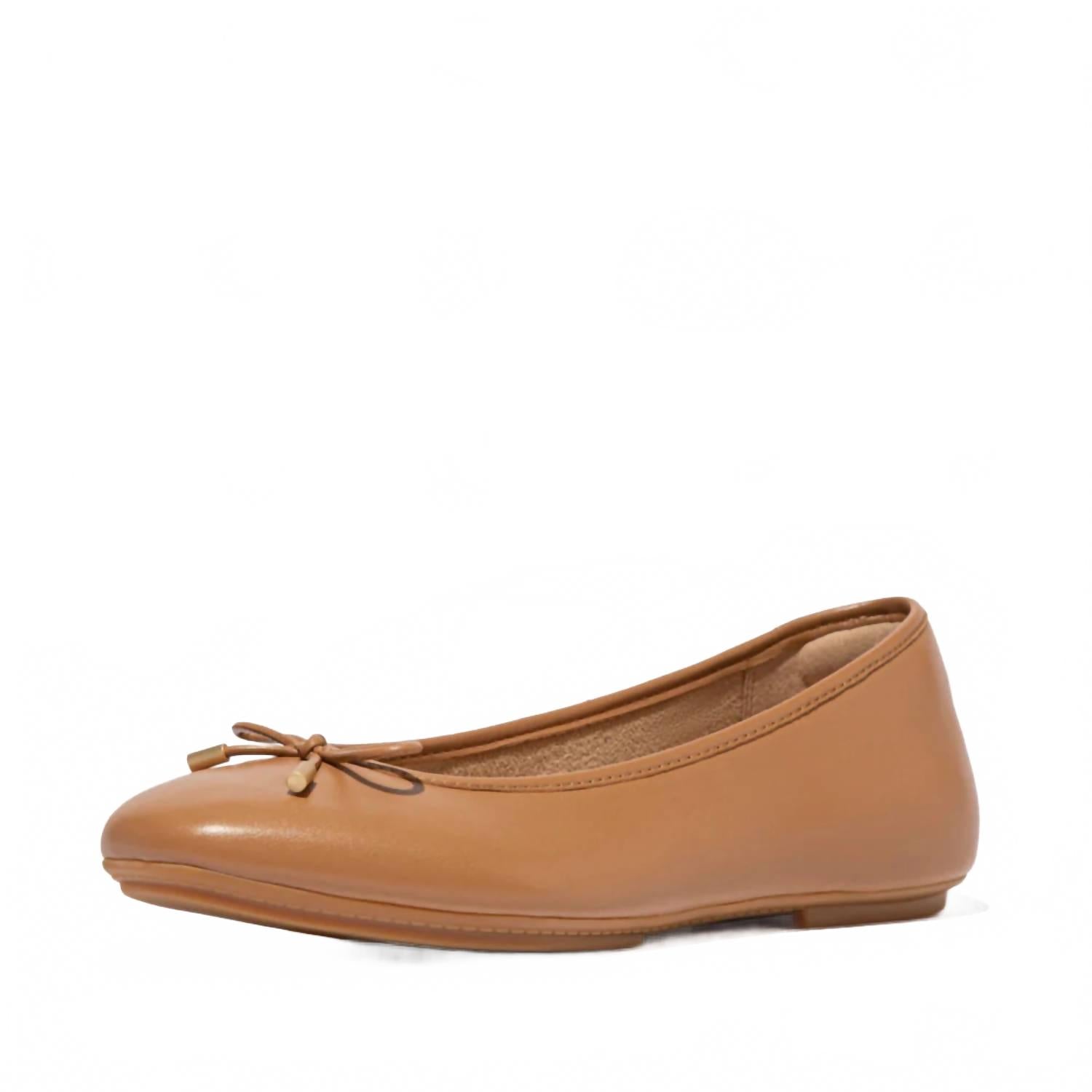 Женские балетки Delicato Bow из мягкой кожи в цвете пустынный загар Fitflop, Desert Tan