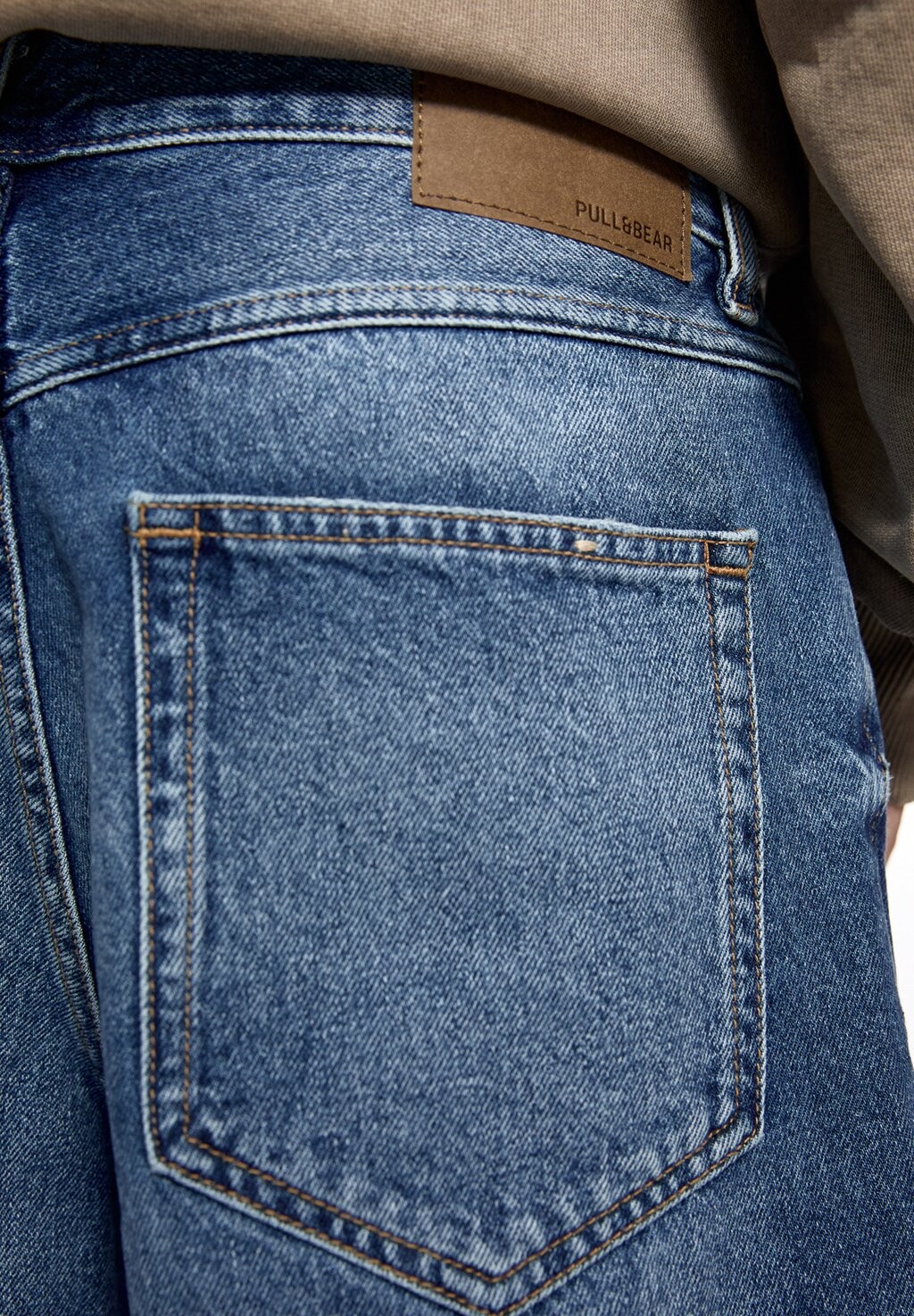 

БЕРМУДЫ Standard PULL&BEAR, Джинсовые шорты темно-синий