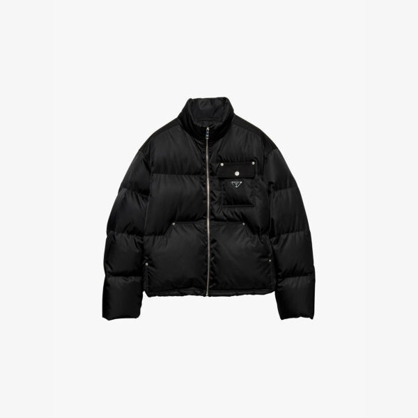 

Укороченная куртка-пуховик из переработанного нейлона Re-Nylon Prada, черный