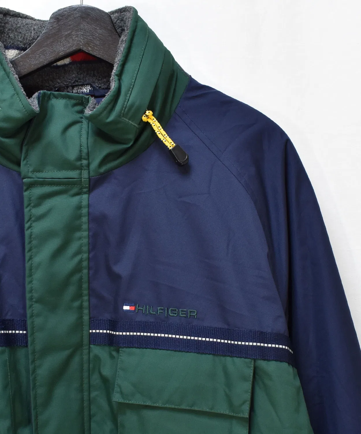 Куртка TOMMY HILFIGER Cold Stop с рефлектором, зелёная — фото 2