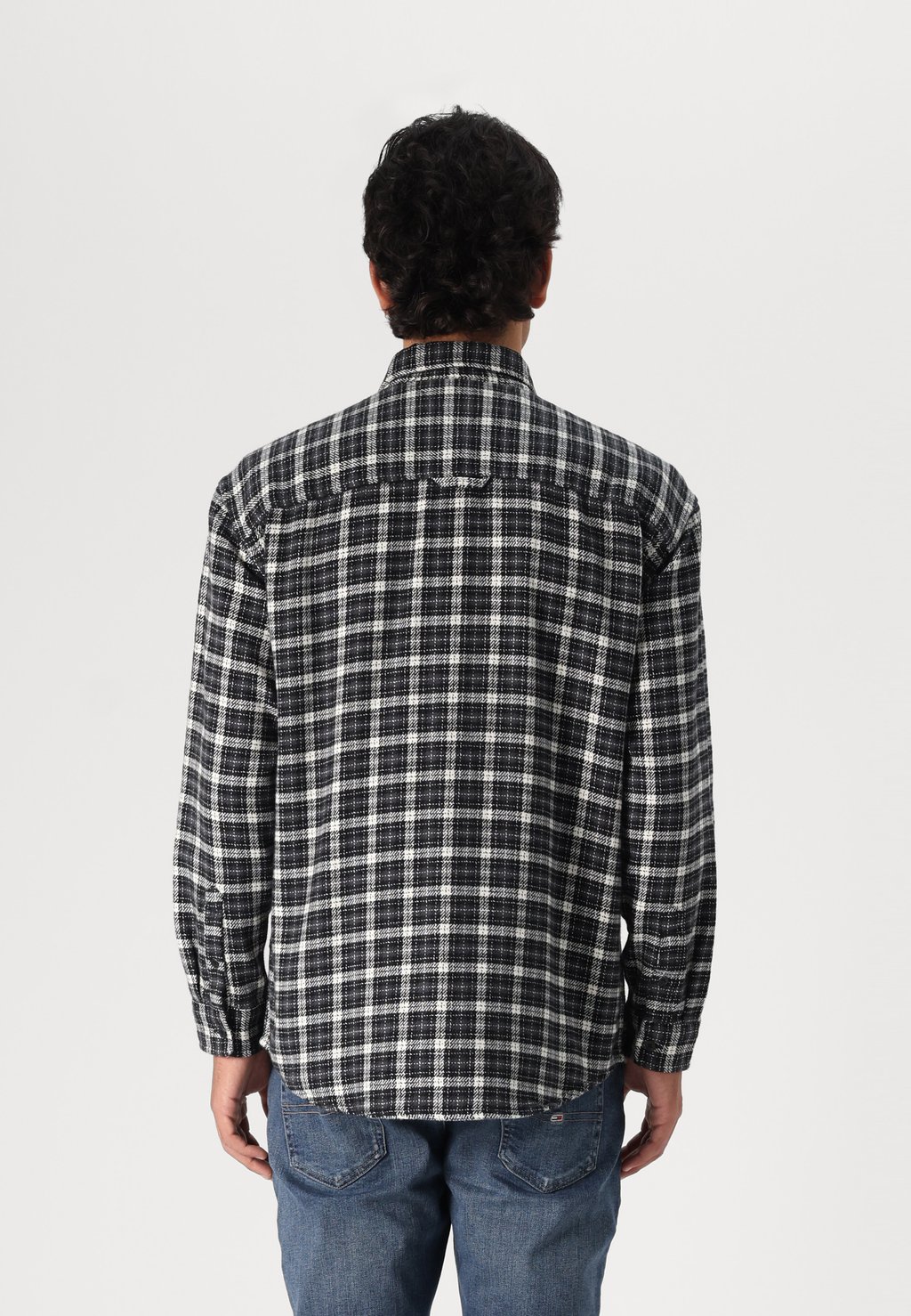 

Рубашка BADGE SHIRT Tommy Jeans, черный