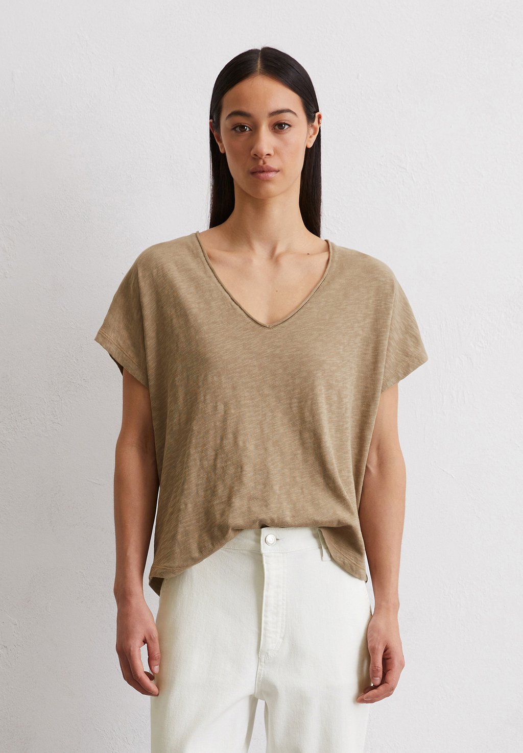 

Базовая футболка V NECK SHORT SLEEVE Marc O'Polo, бежевый