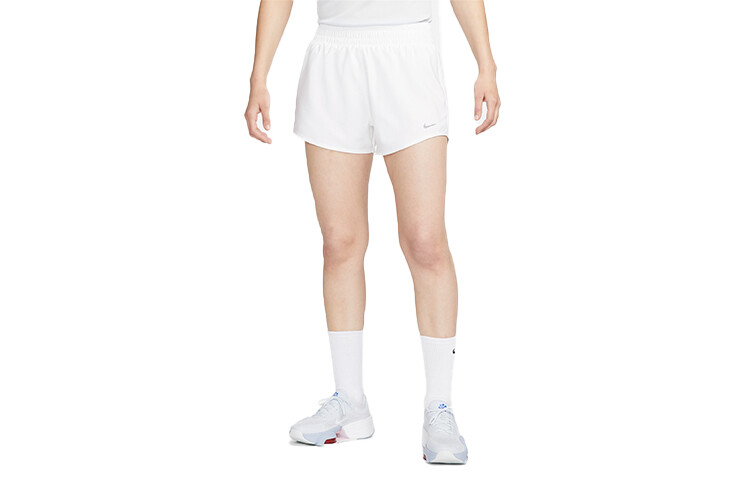 

Спортивные шорты Dri-Fit One женские белые Nike