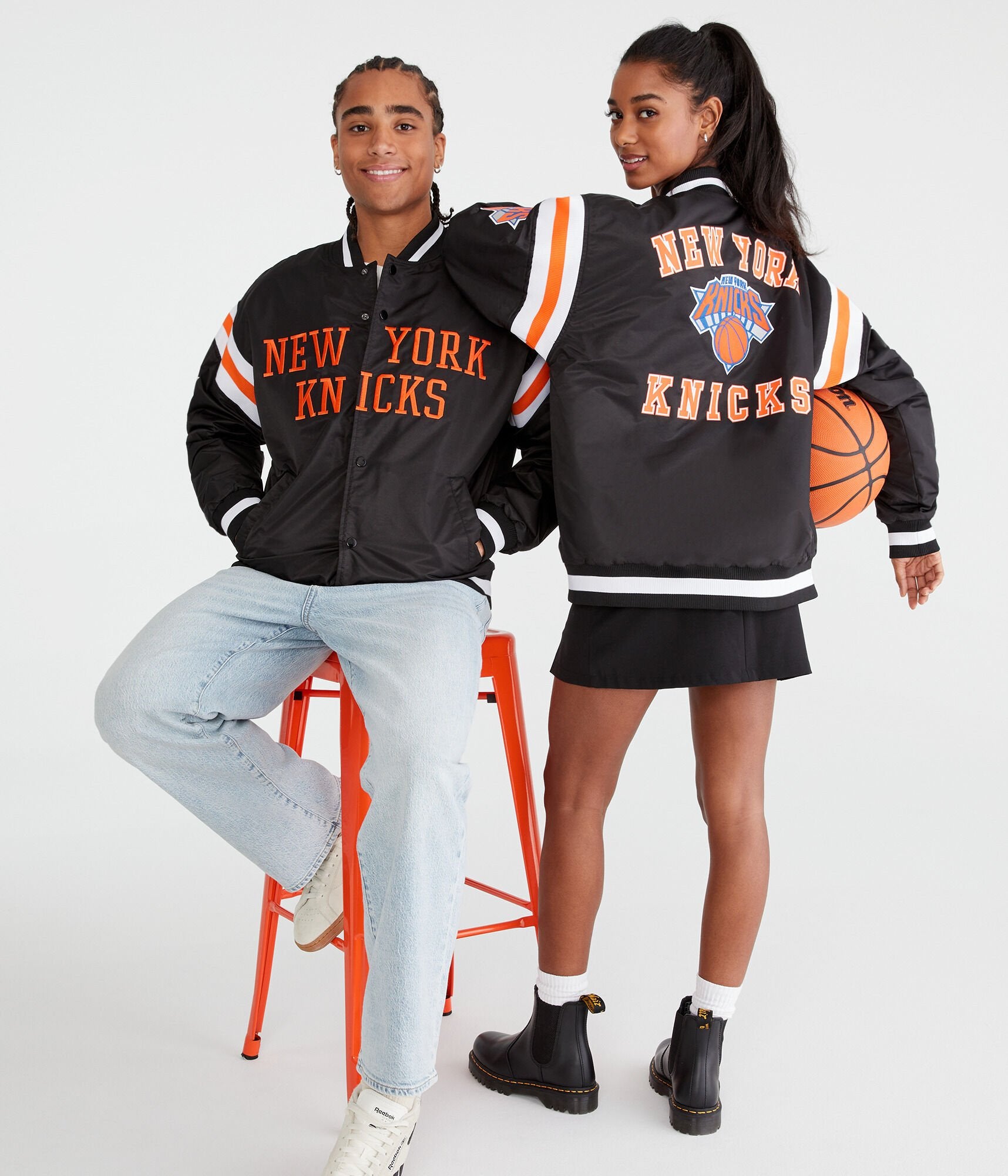 

Aeropostale Полосатая куртка-бомбер New York Knicks, черный