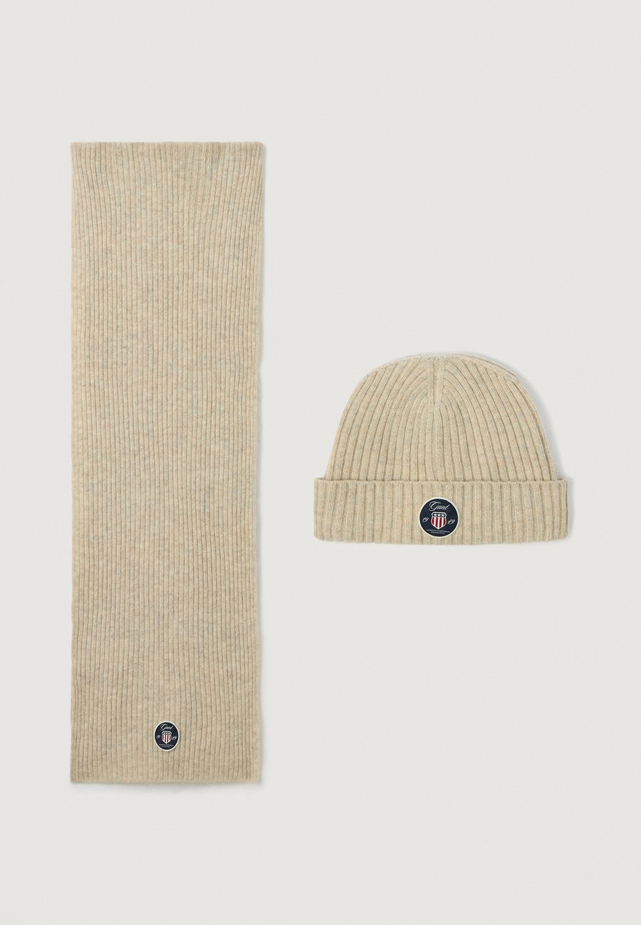 

Шапка GANT BEANIE AND SCARF MIX SET UNISEX, Light Beige Melange/Beige