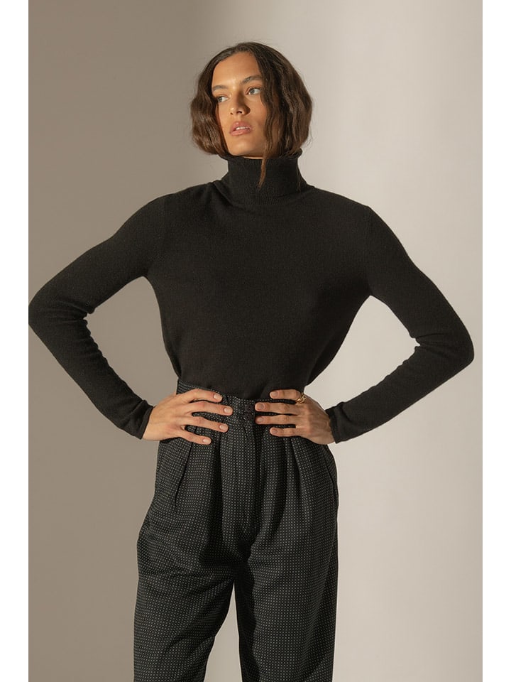 

Perfect Cashmere Кашемировый свитер с высоким воротником "Эшли" черного цвета