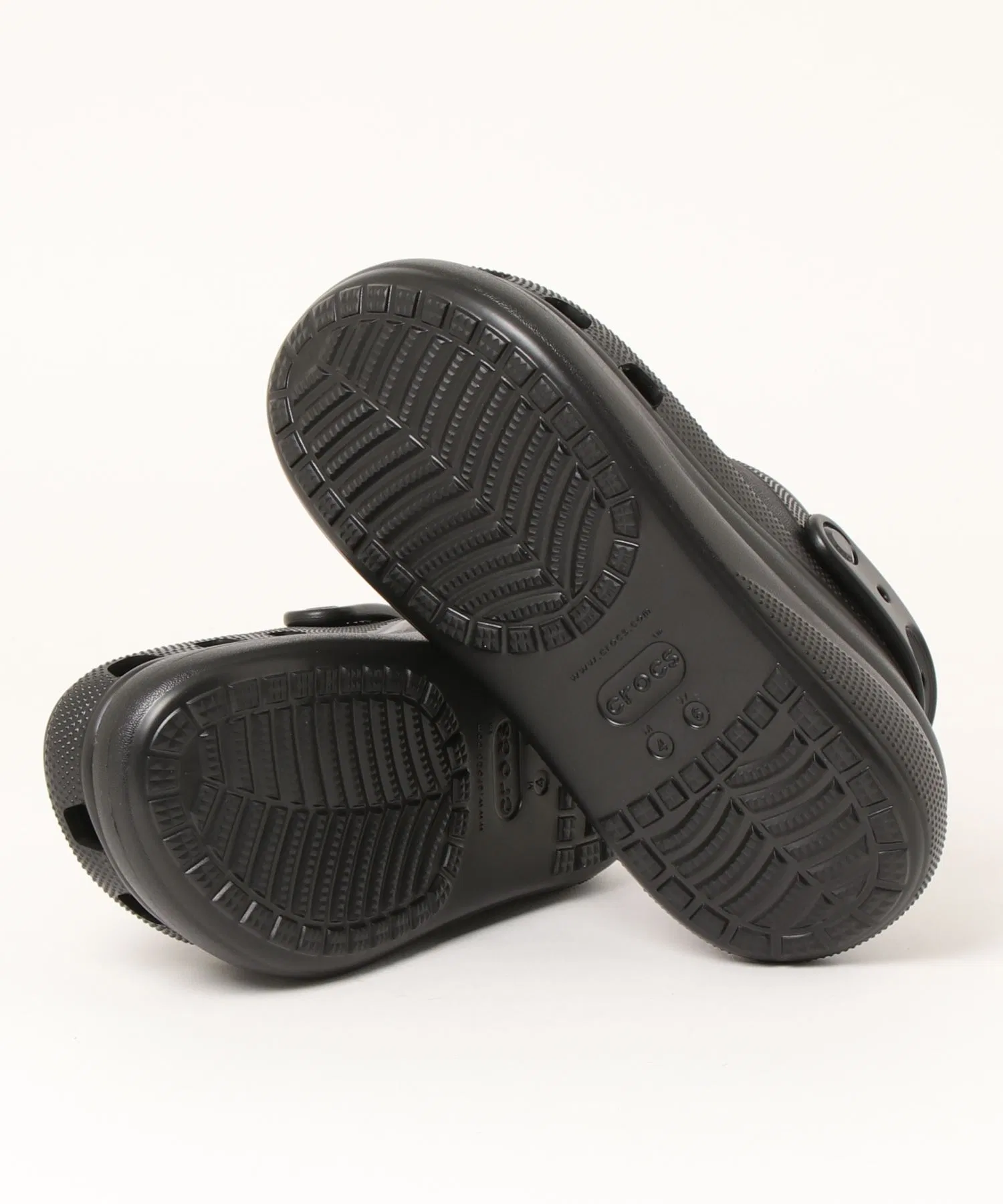 Унисекс сандалии Crocs Classic Crush белые — фото 3