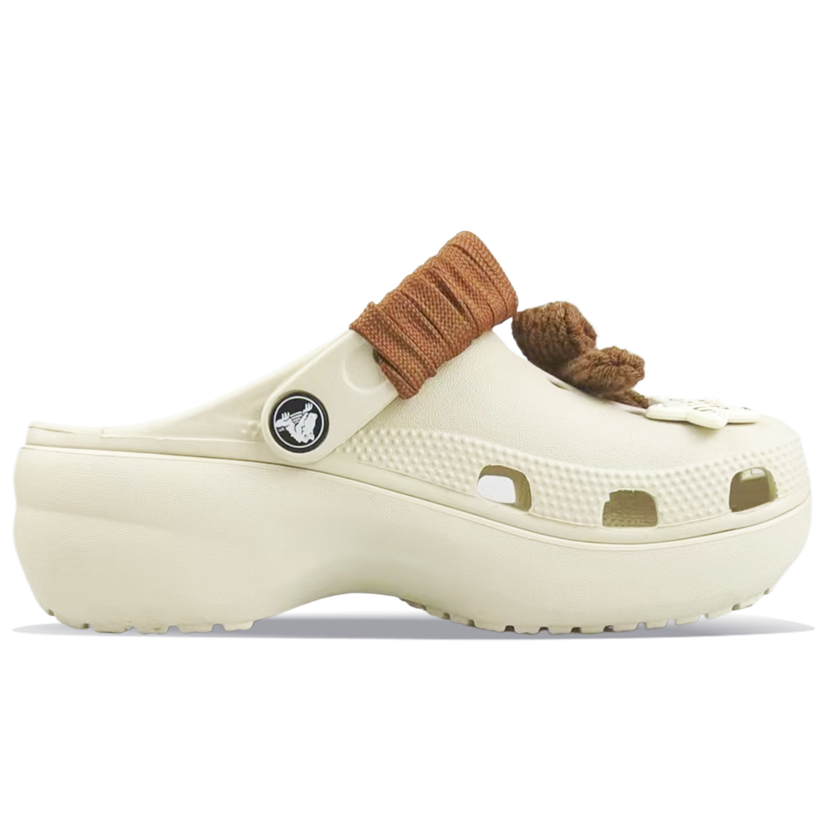 Crocs Классические платформенные клоги BNK Bear Cookies женские костяного белого цвета с принтом "Медвежье печенье", цвет Bear Cookies — фото 2