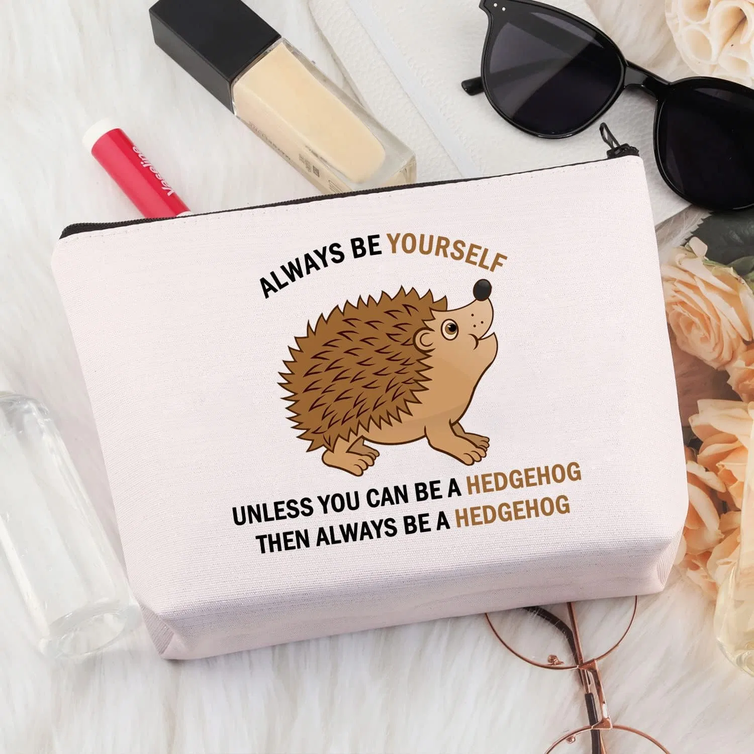 Косметичка с принтом ежа PLITI «Always Be Yourself Unless You Can Be A Hedgehog» Pliti, Always Be Hedgehogu — фото 4