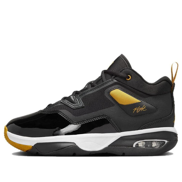 

Кроссовки остаются верными 3 Air Jordan, черный