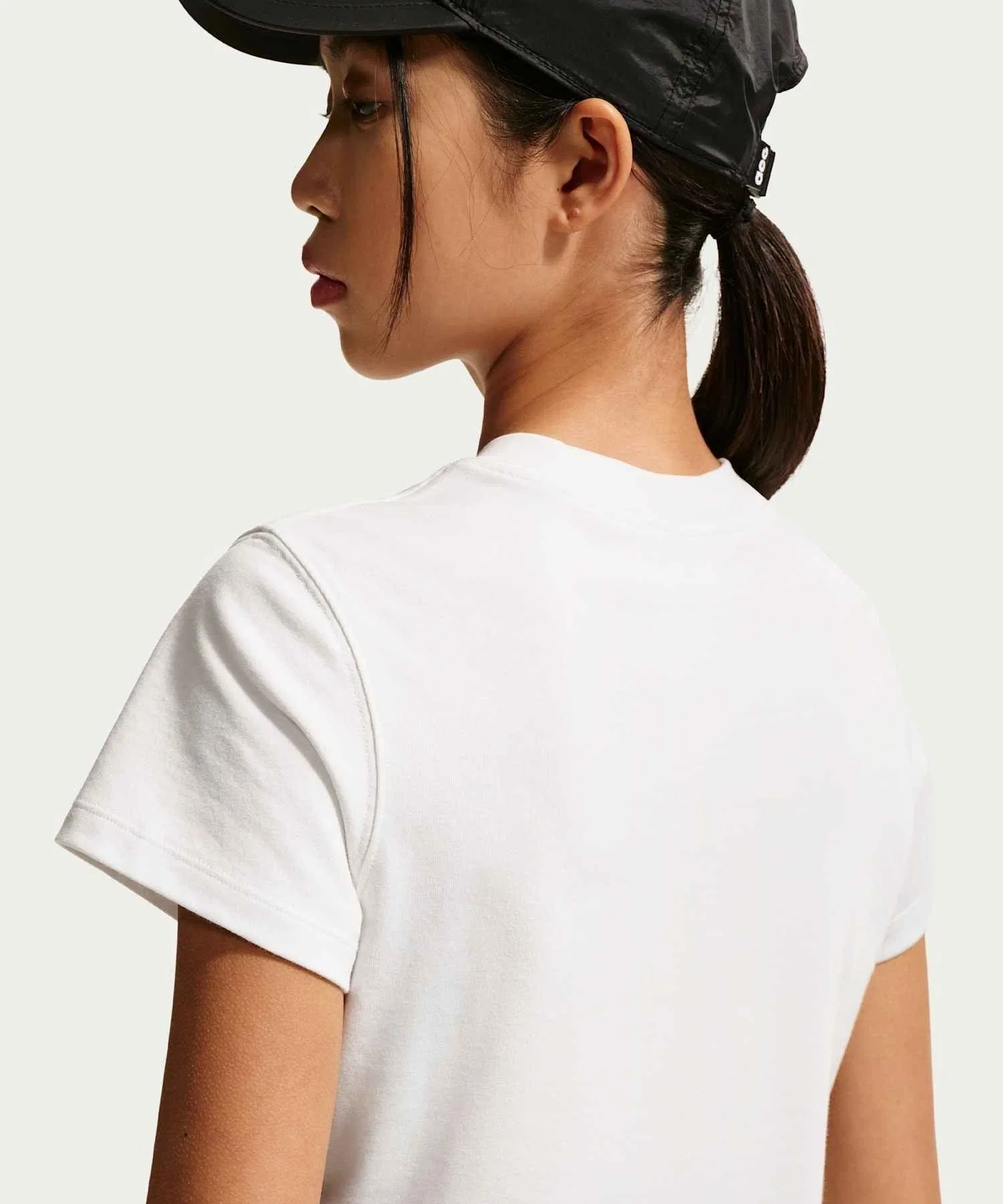 Женская футболка NIKE ACG Dri-FIT Summit White — фото 2