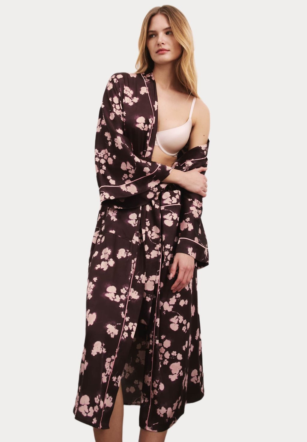 

Халат FLORAL WIDE SLEEVE WRAP Marks & Spencer, лиловый