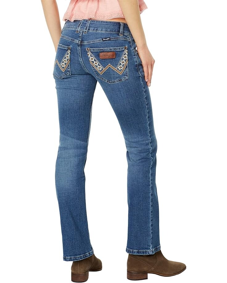 

Джинсы Wrangler Retro Sadie Bootcut in Emmie, цвет Emmie