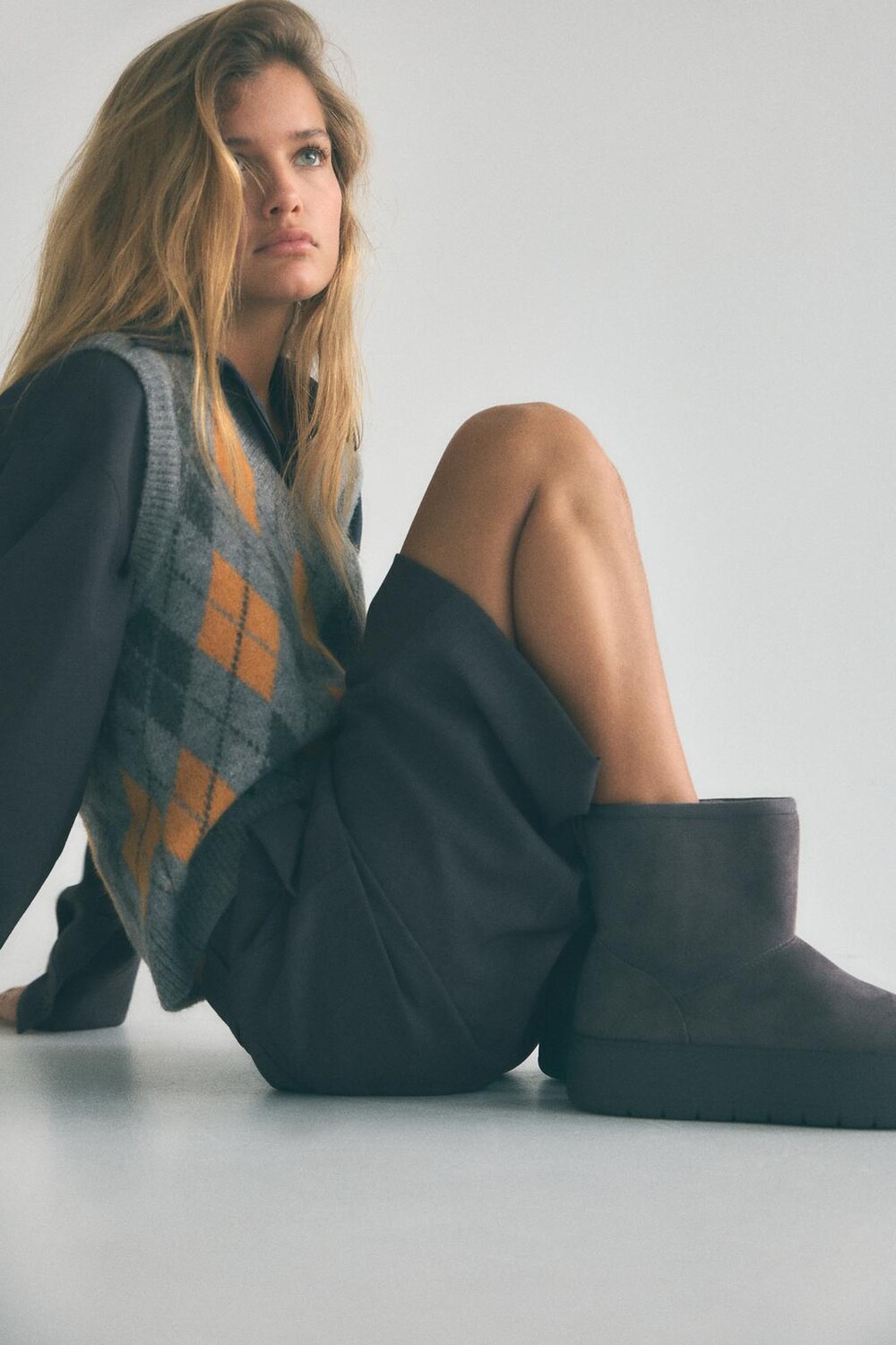 

Ботинки из искусственного меха на платформе ZARA, серый